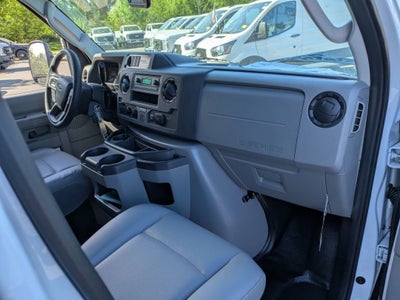 2027 Ford E-Series Cutaway Base