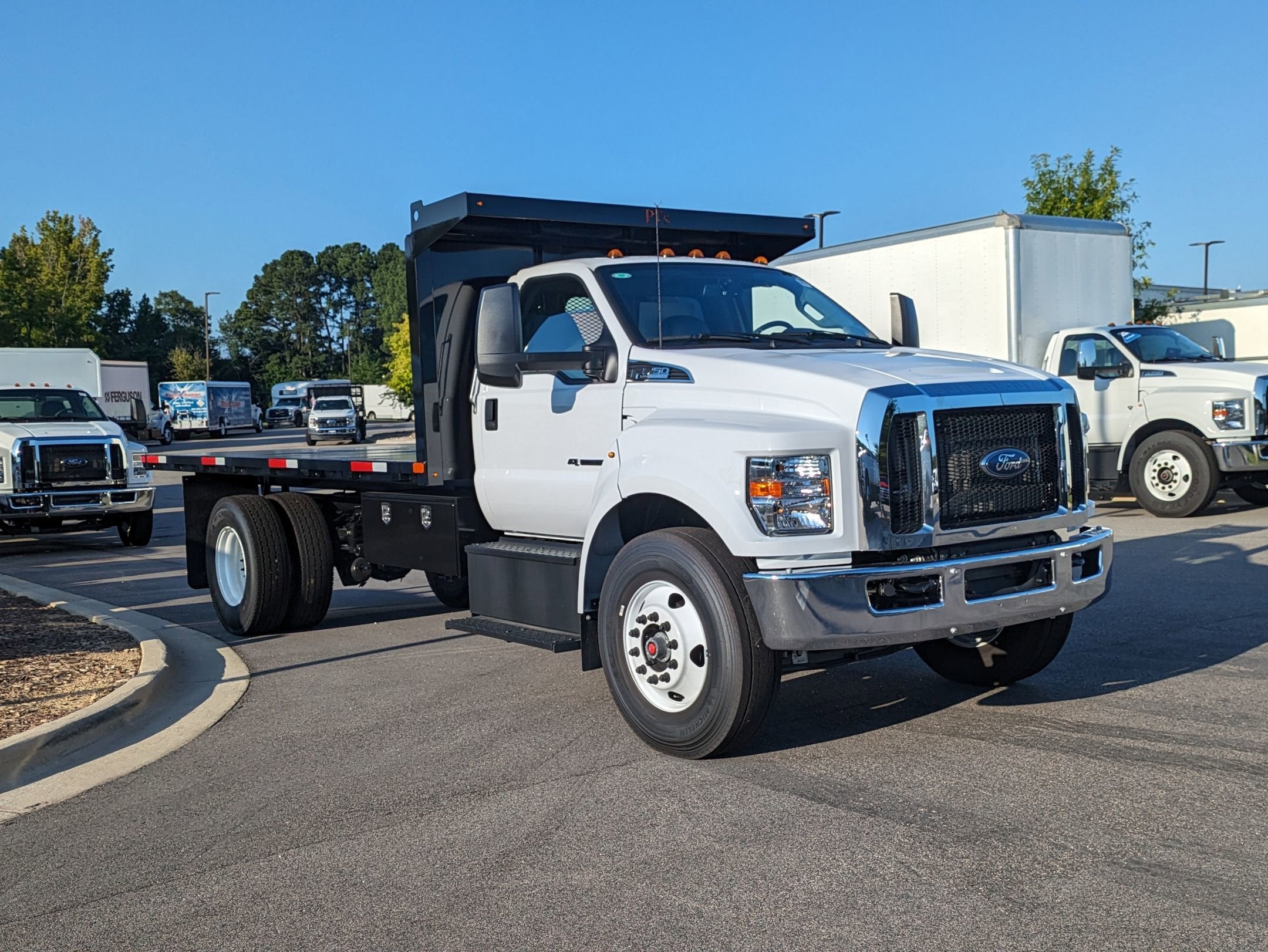 2026 Ford F-750SD Base