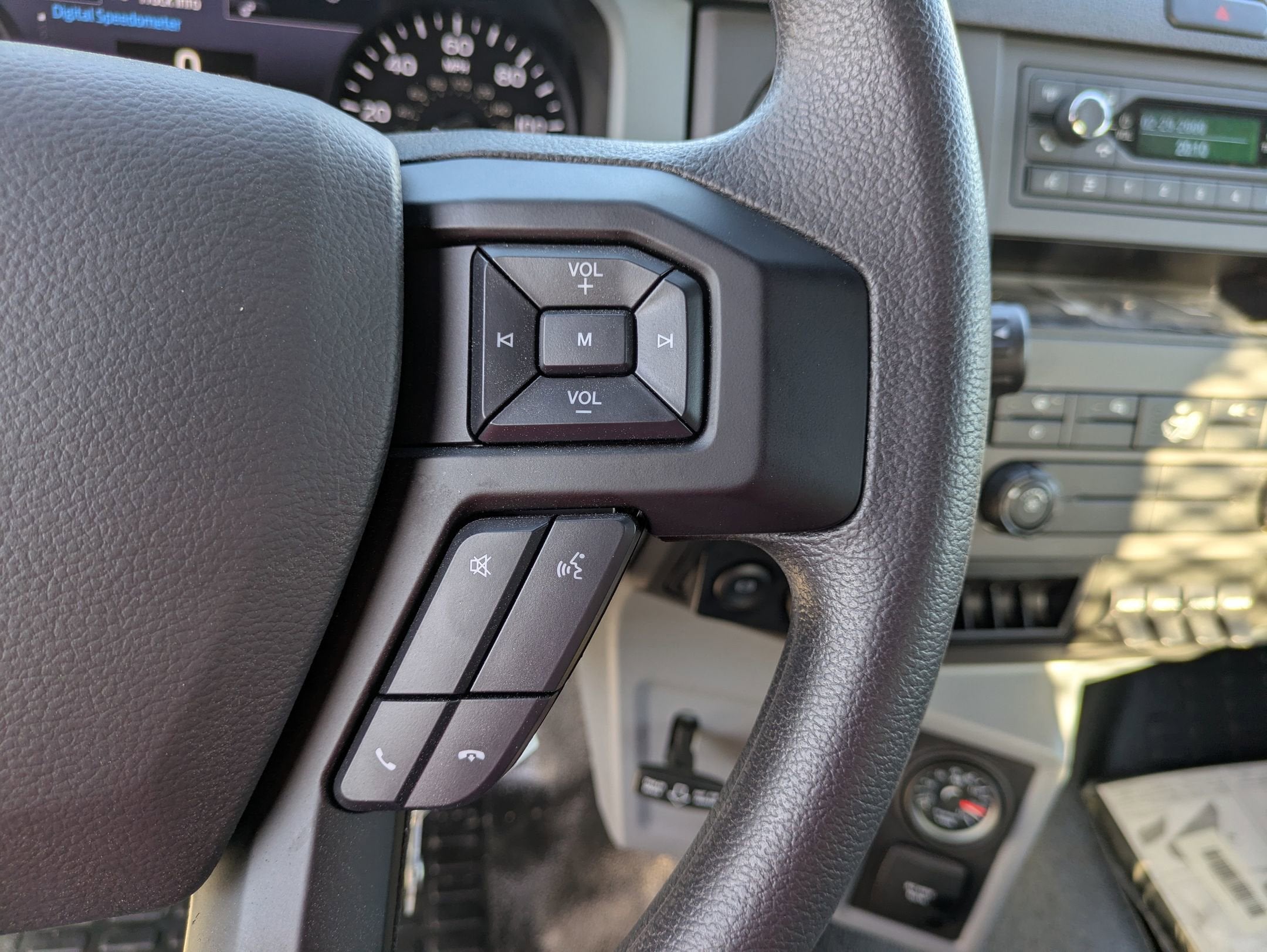 2027 Ford F-750SD Base