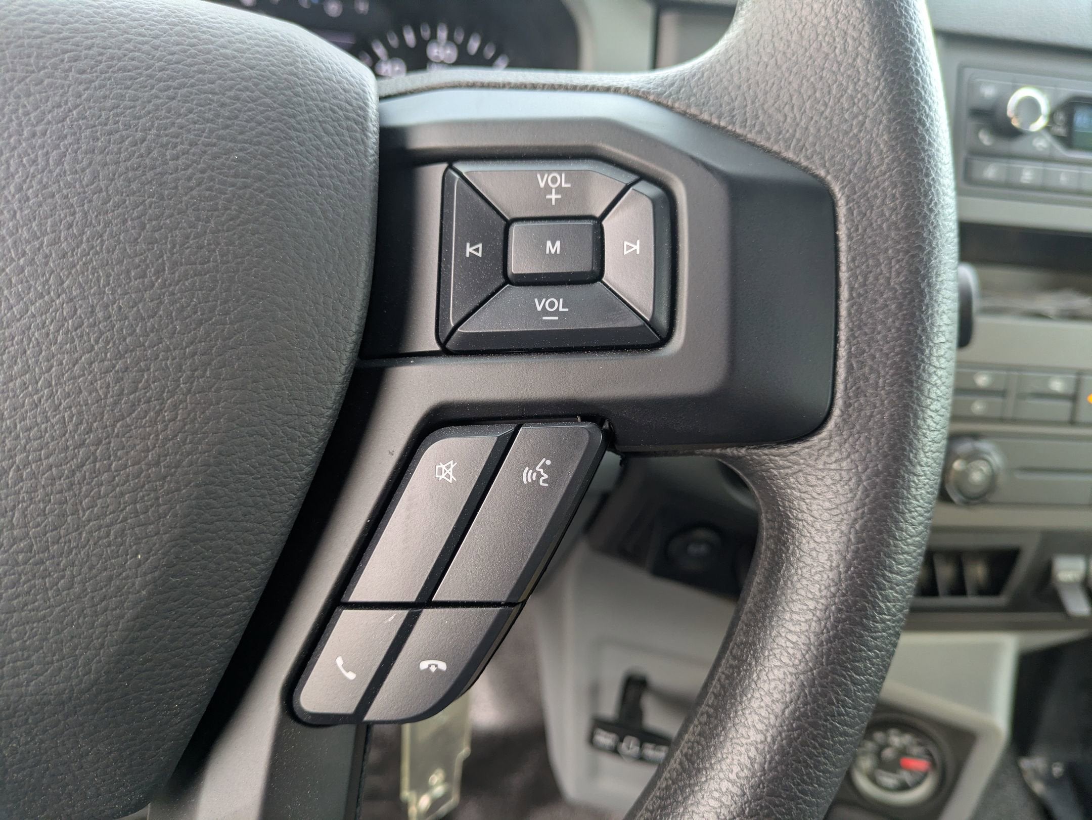 2027 Ford F-750SD Base