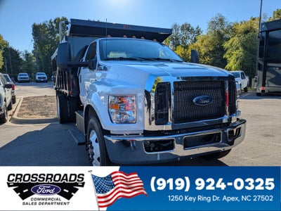 2027 Ford F-750SD Base
