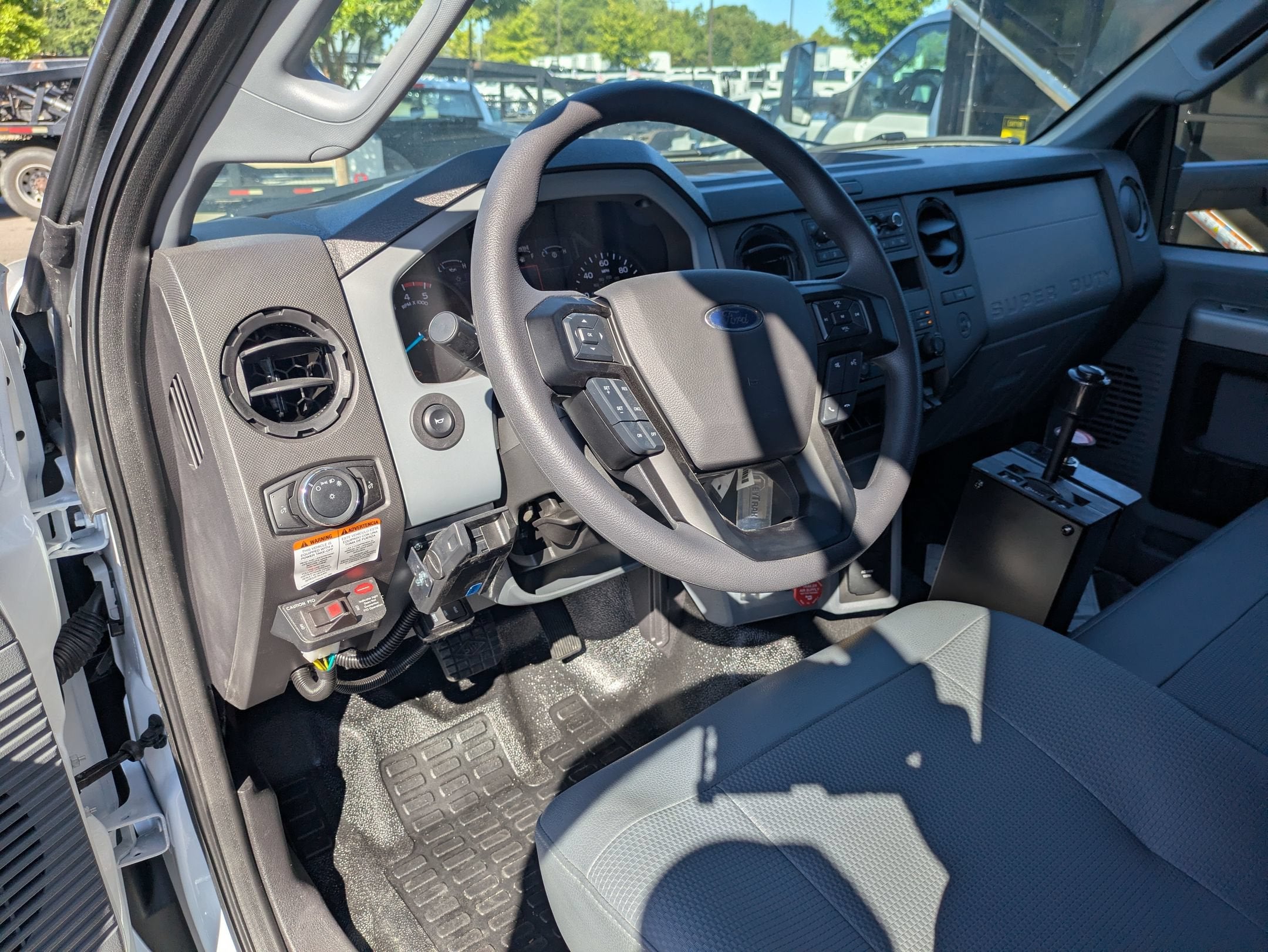 2027 Ford F-750SD Base