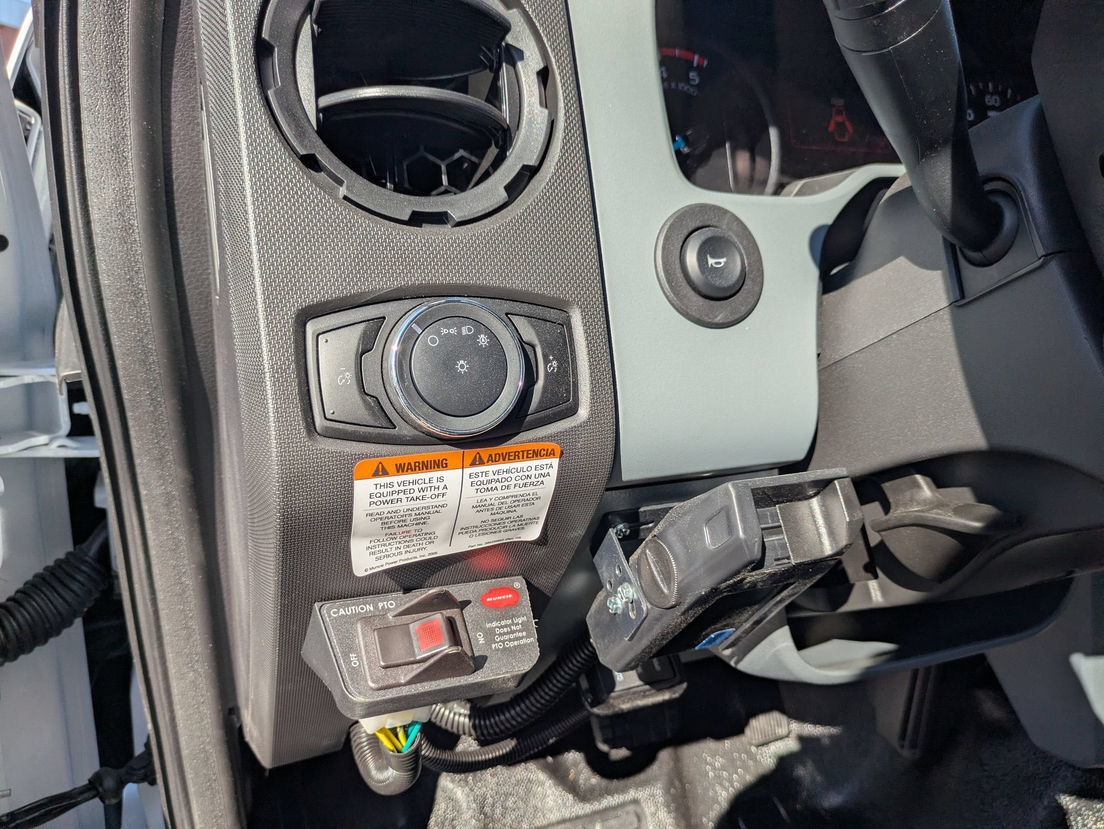 2027 Ford F-750SD Base
