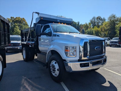 2027 Ford F-750SD Base