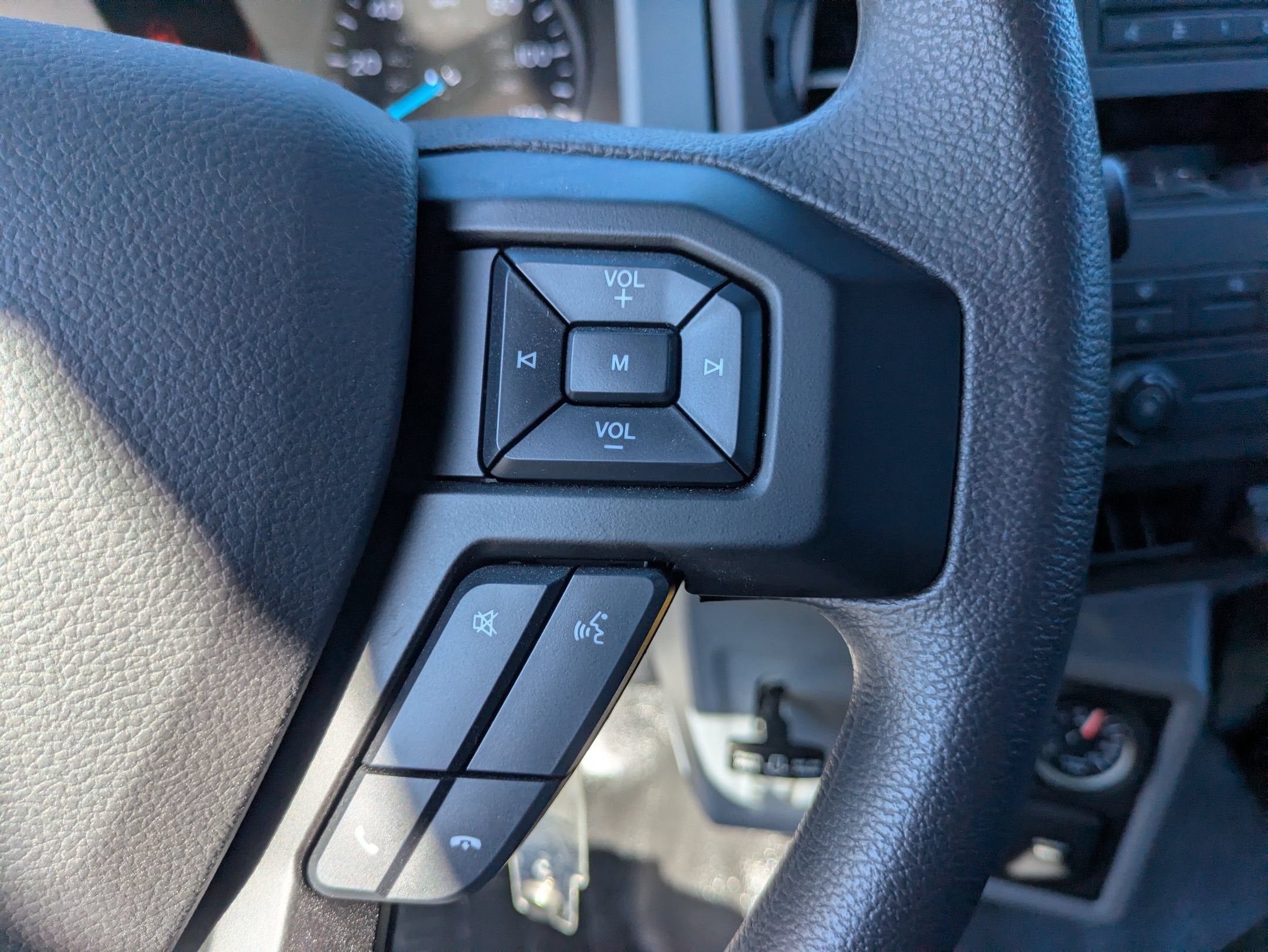 2027 Ford F-750SD Base