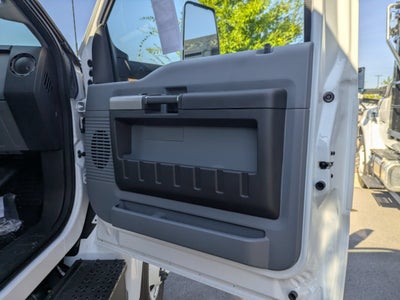2027 Ford F-750SD Base