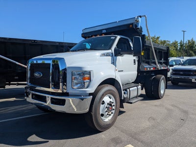 2027 Ford F-750SD Base