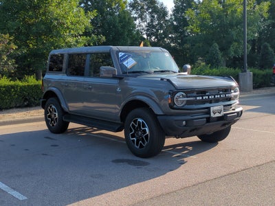 2025 Ford Bronco Outer Banks