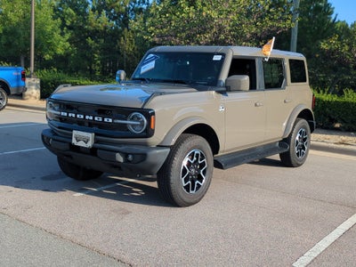2025 Ford Bronco Outer Banks