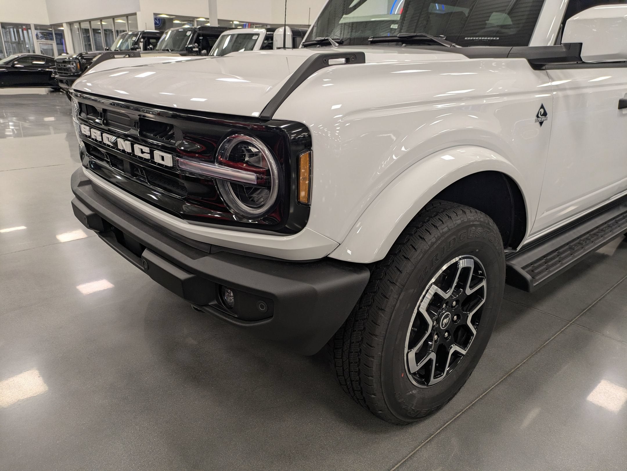 2026 Ford Bronco Outer Banks