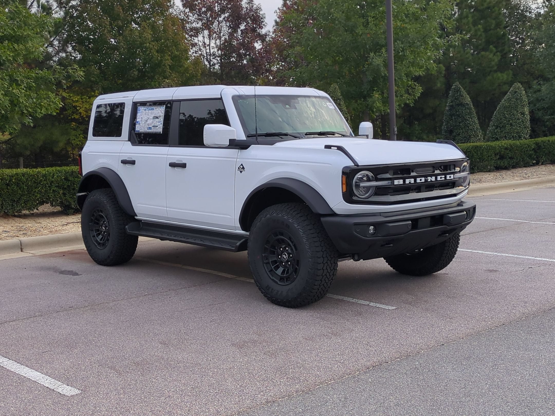 2026 Ford Bronco Outer Banks