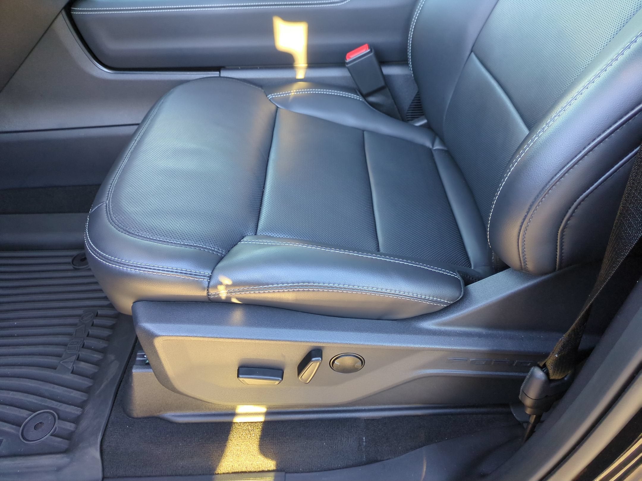 2027 Ford Expedition Max Platinum - Crossroads Courtesy Demo