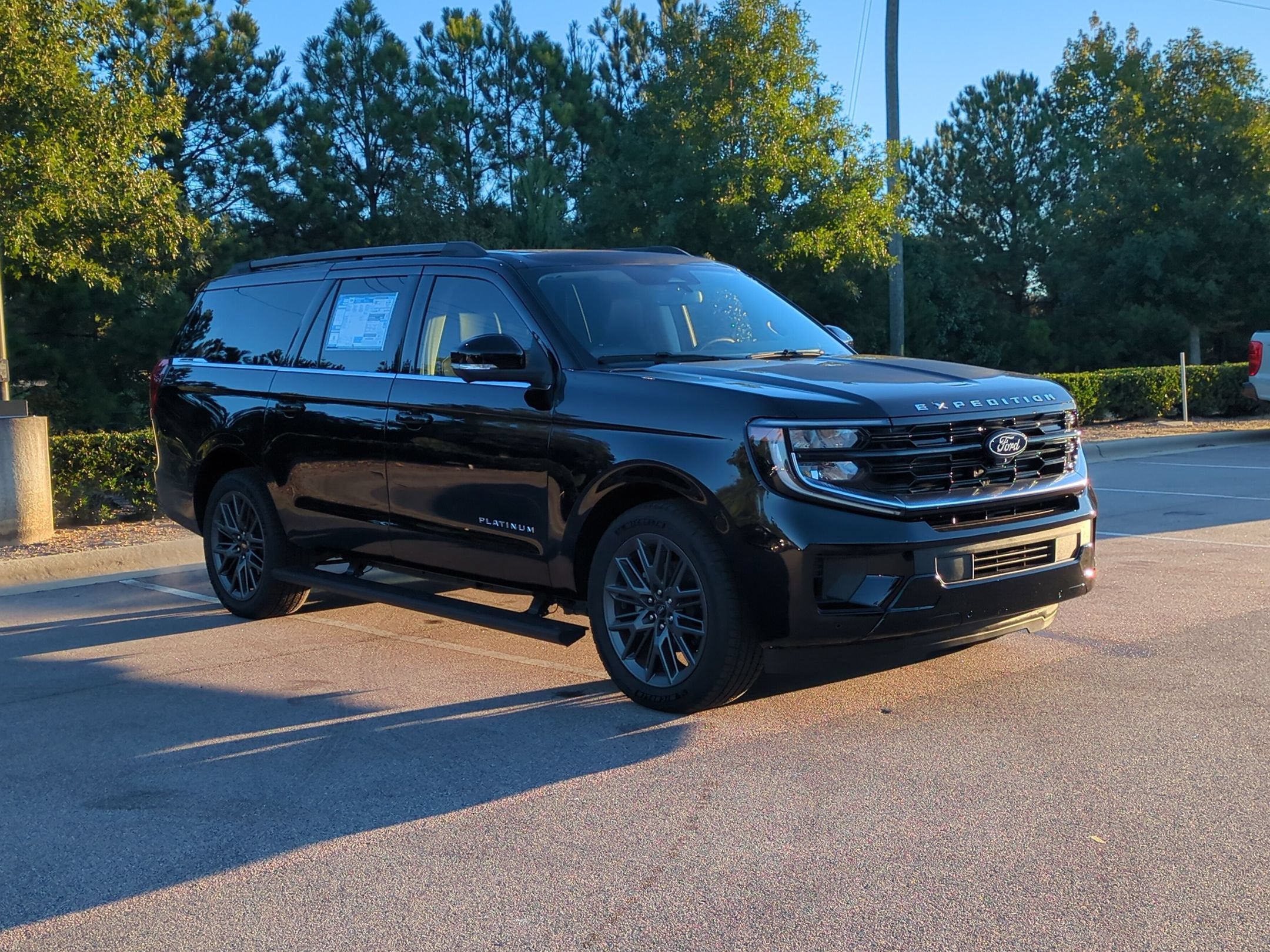 2027 Ford Expedition Max Platinum - Crossroads Courtesy Demo
