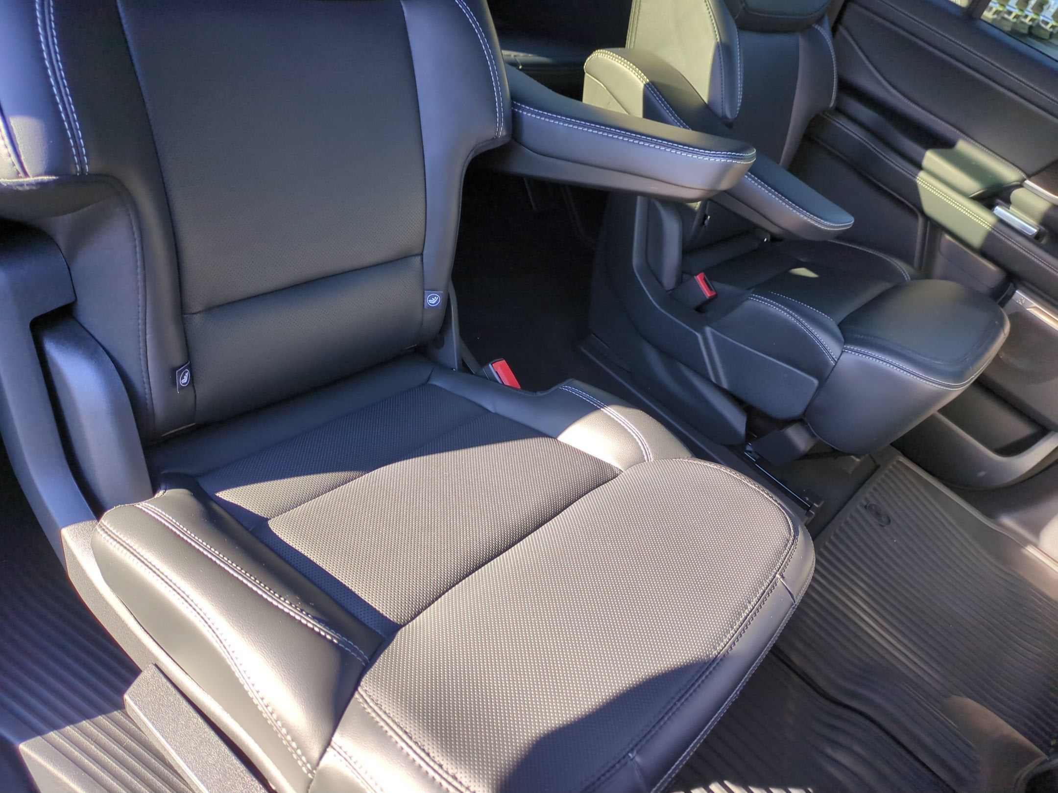 2027 Ford Expedition Max Platinum - Crossroads Courtesy Demo