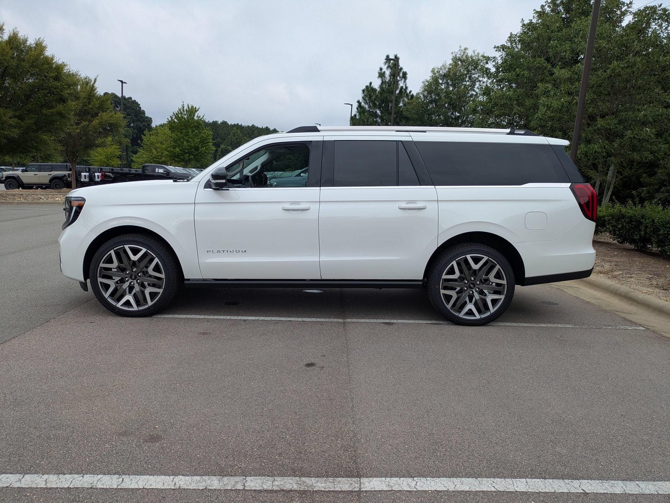 2027 Ford Expedition Max Platinum