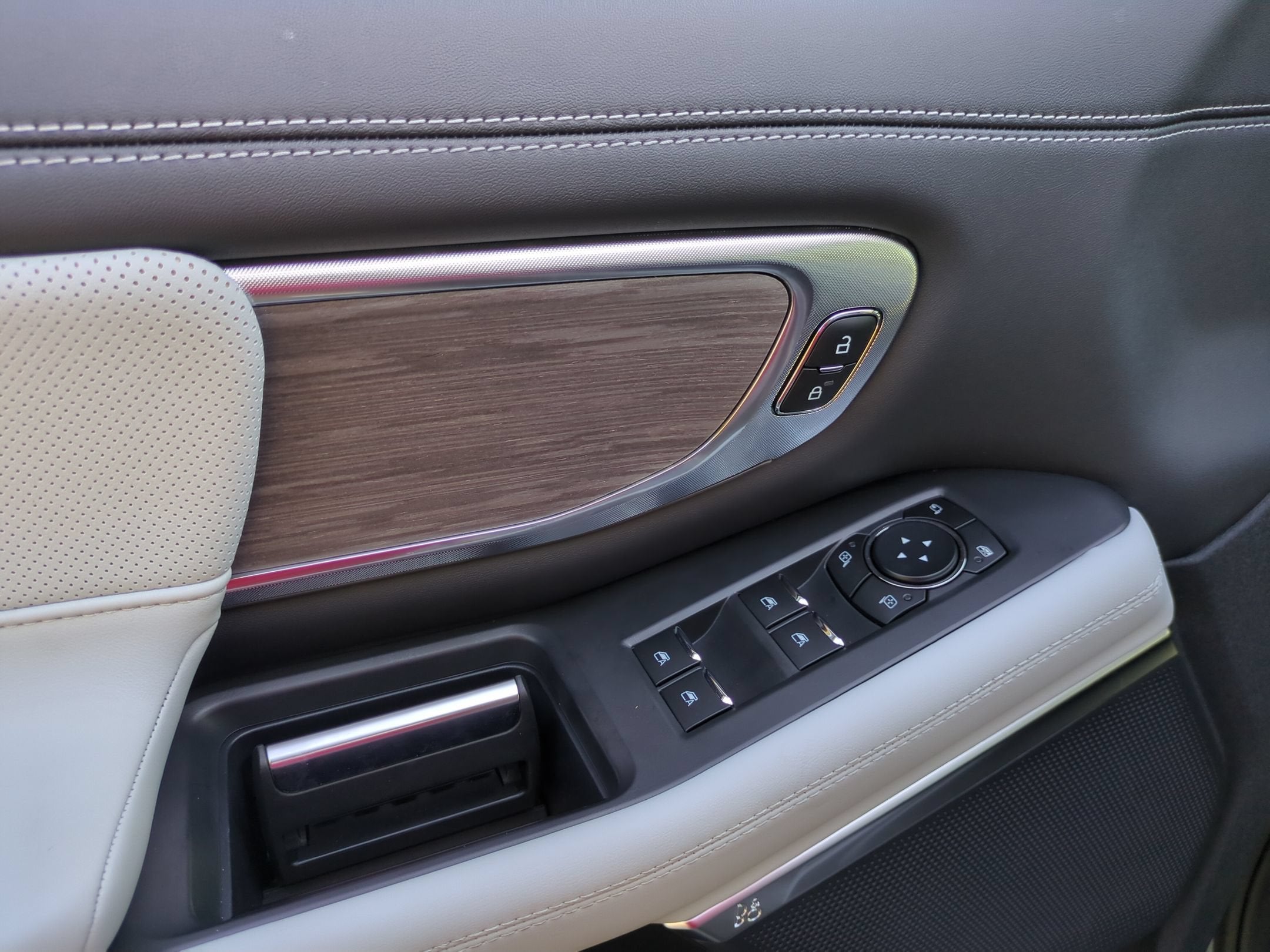 2026 Ford Expedition Max Platinum - Crossroads Courtesy Demo