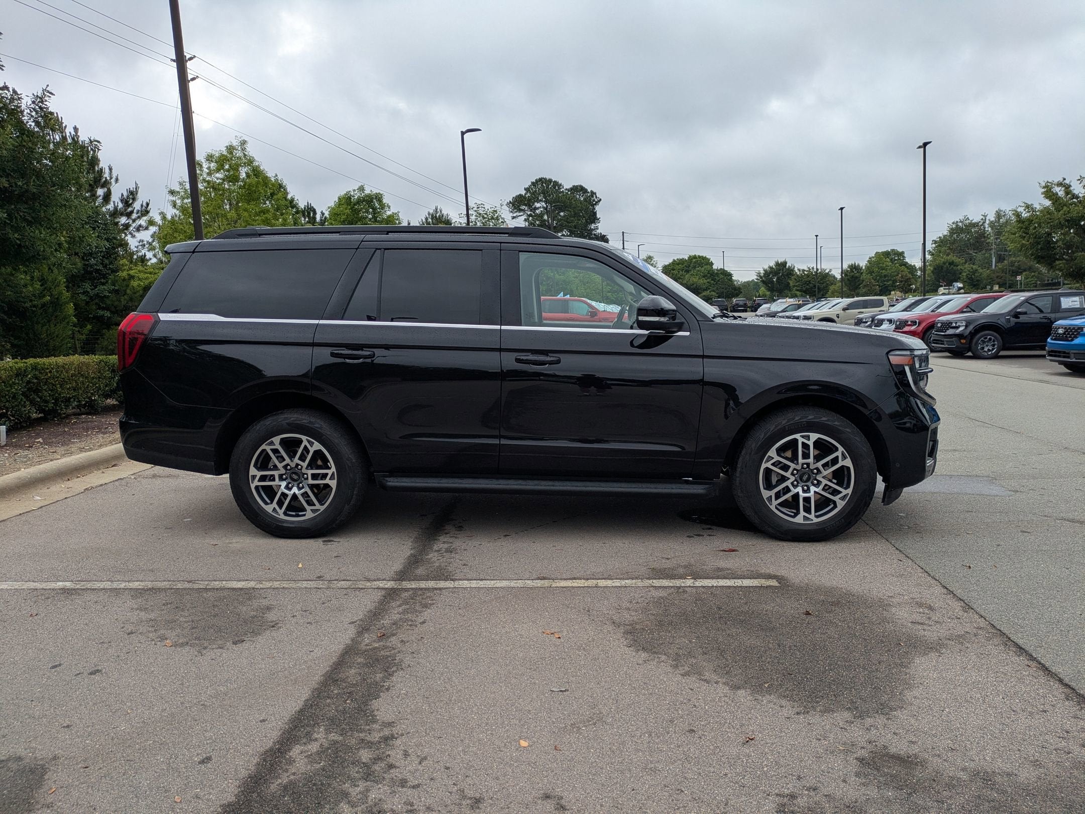 2025 Ford Expedition Active