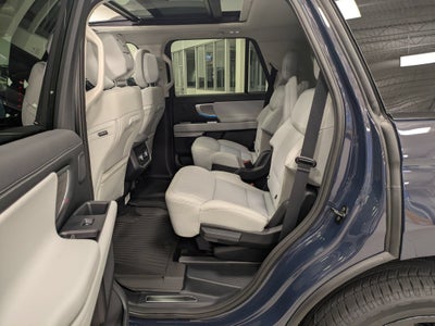 2027 Ford Expedition Platinum