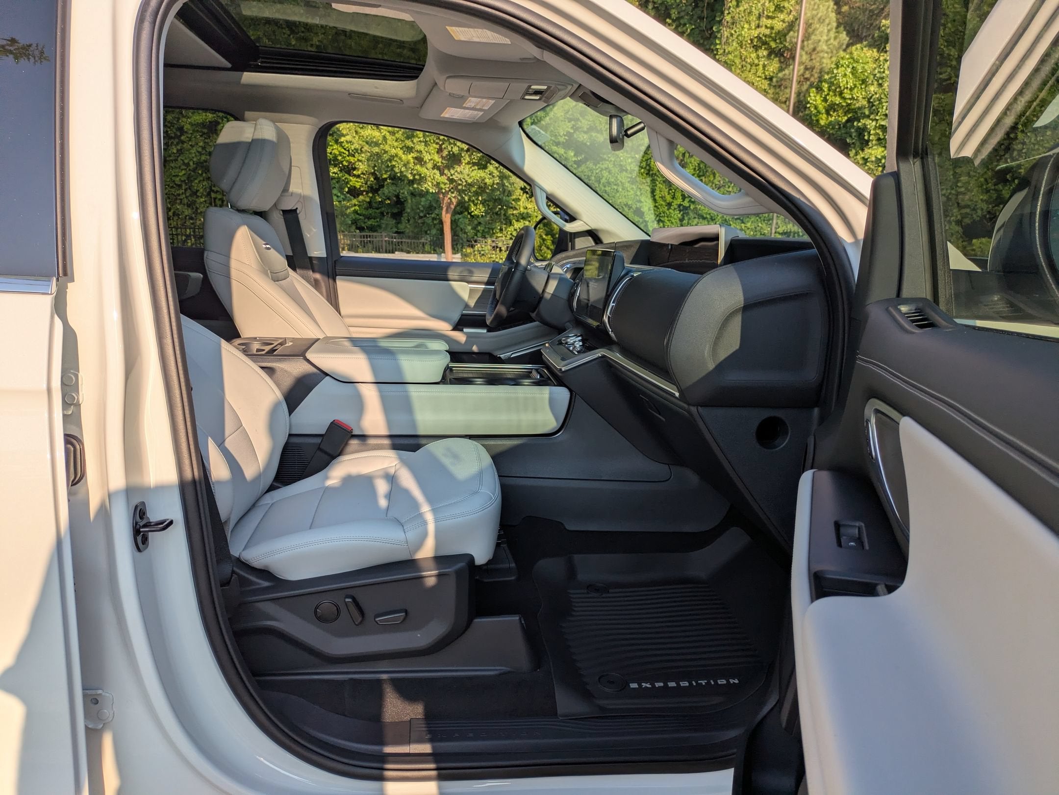 2027 Ford Expedition Platinum