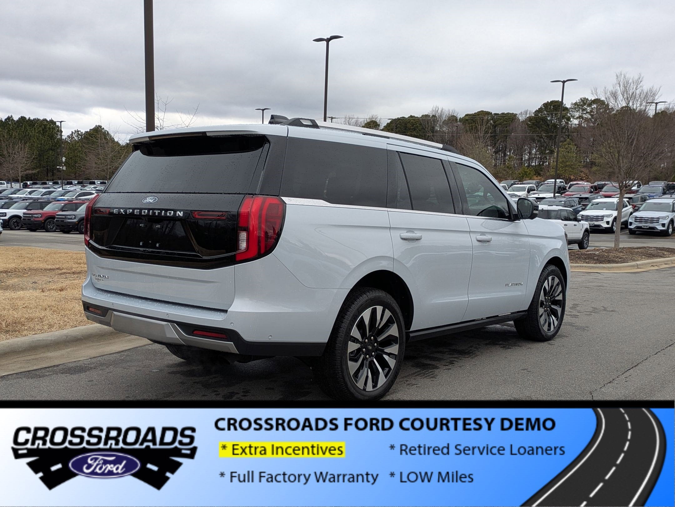 2025 Ford Expedition Platinum - Crossroads Courtesy Demo