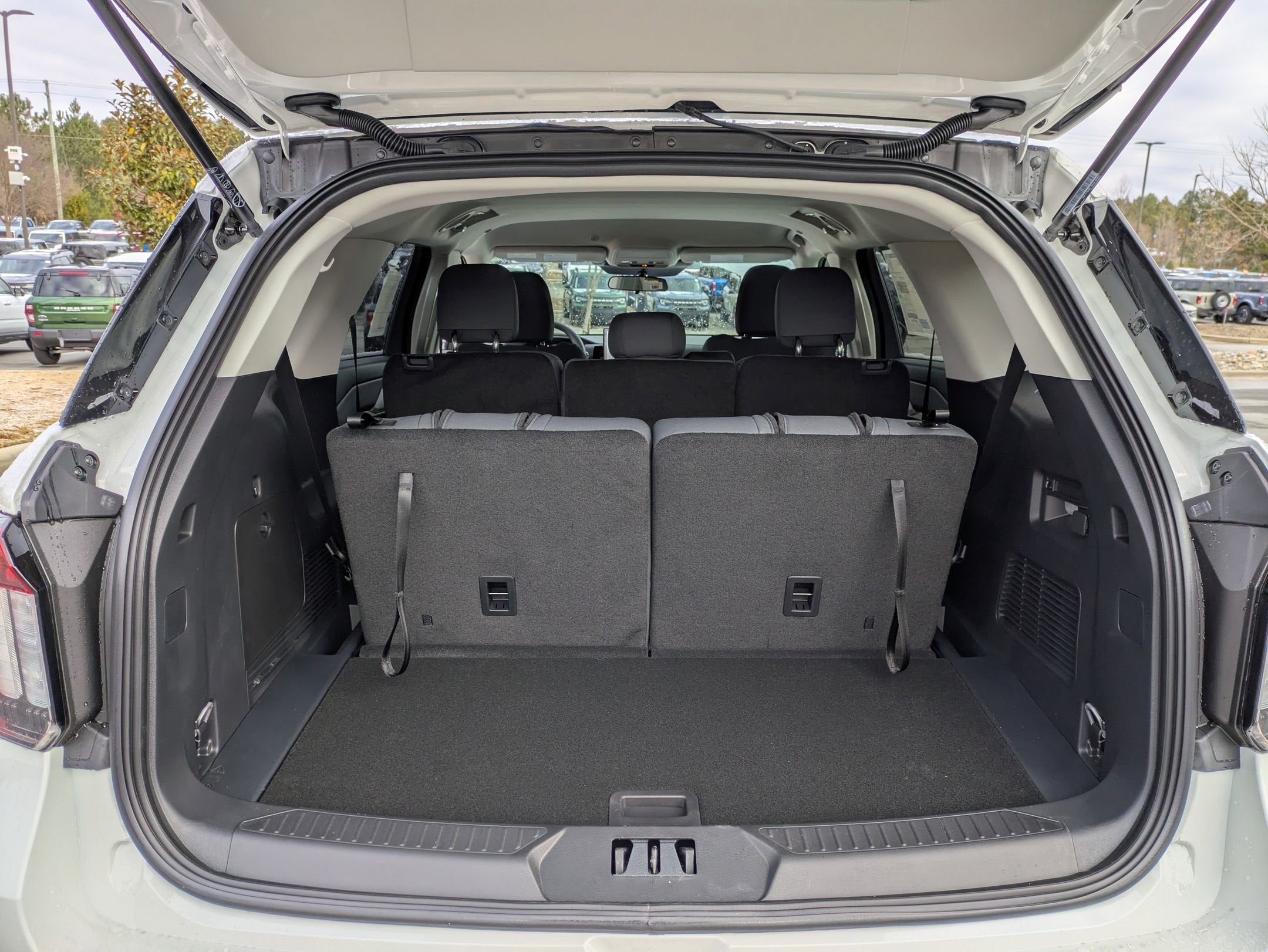 2026 Ford Explorer Active w/100A Pkg