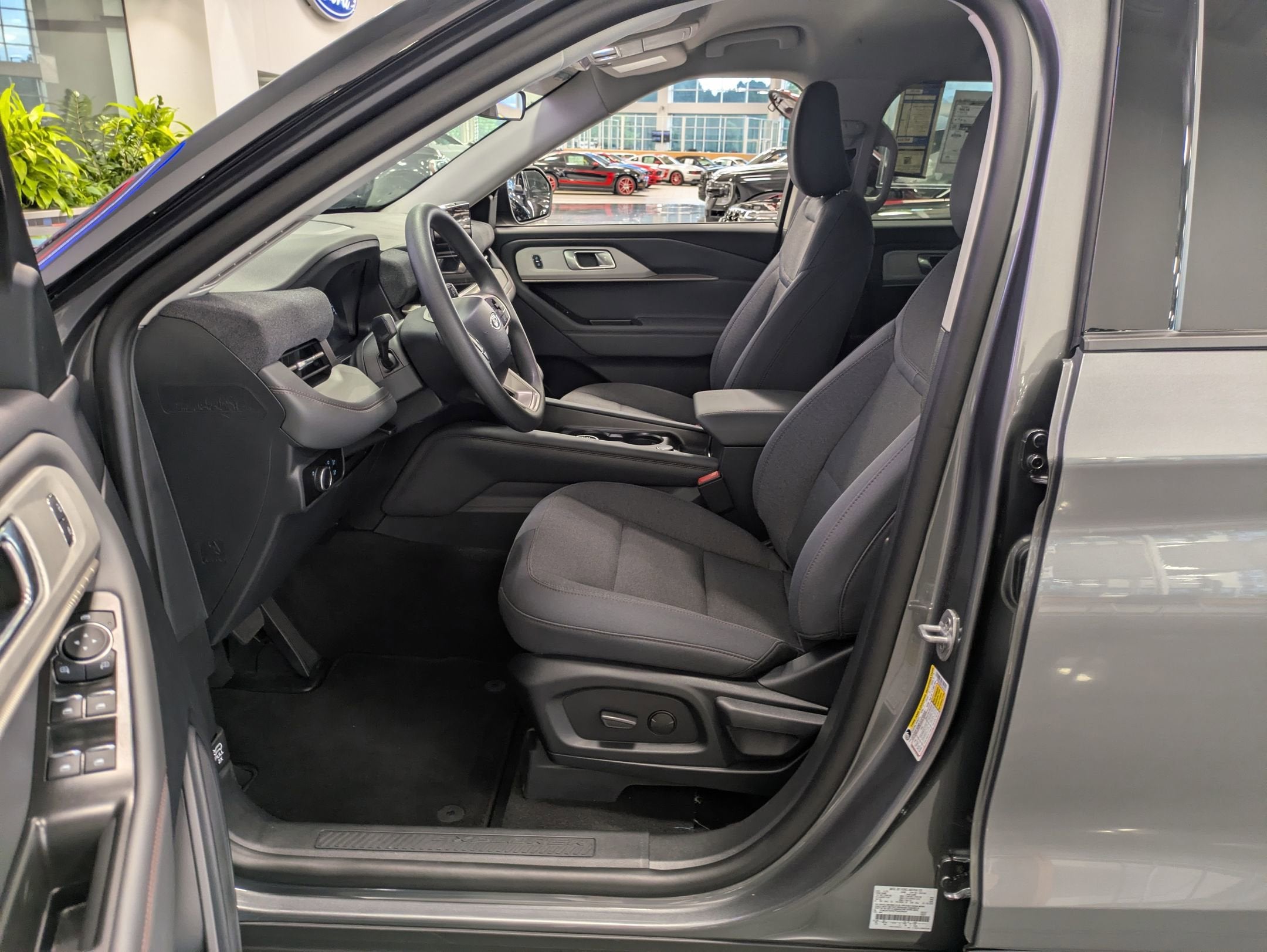 2026 Ford Explorer Active w/100A Pkg - Crossroads Courtesy Demo