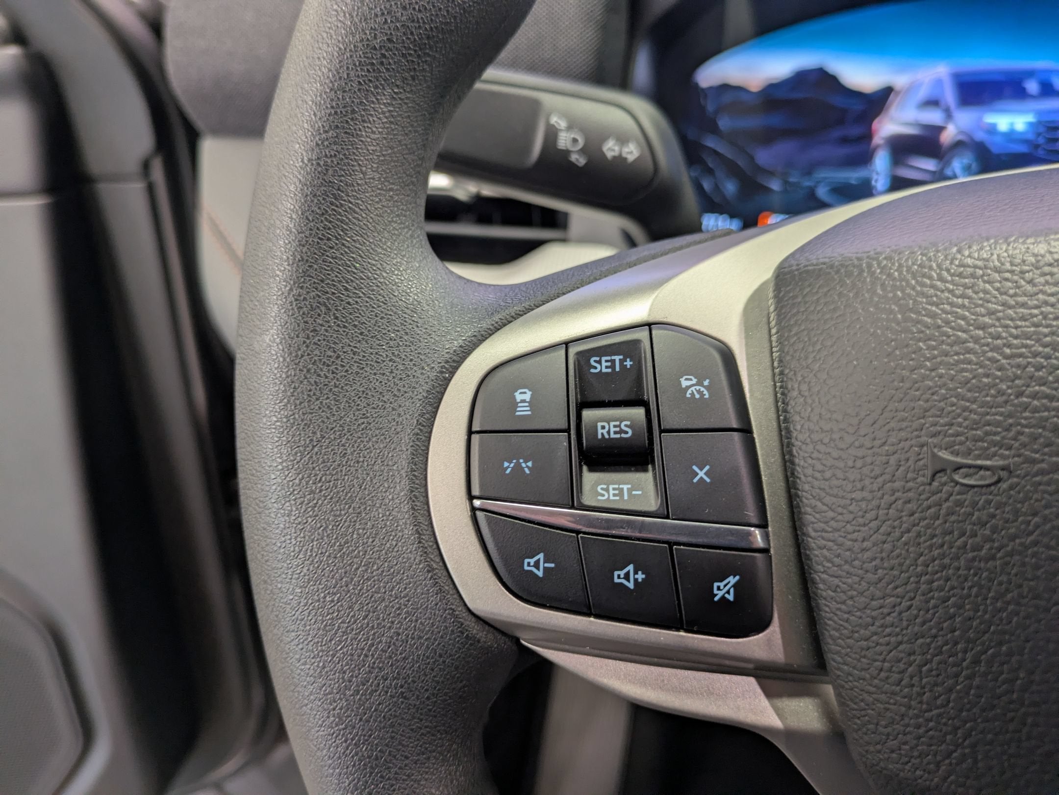 2026 Ford Explorer Active w/100A Pkg - Crossroads Courtesy Demo