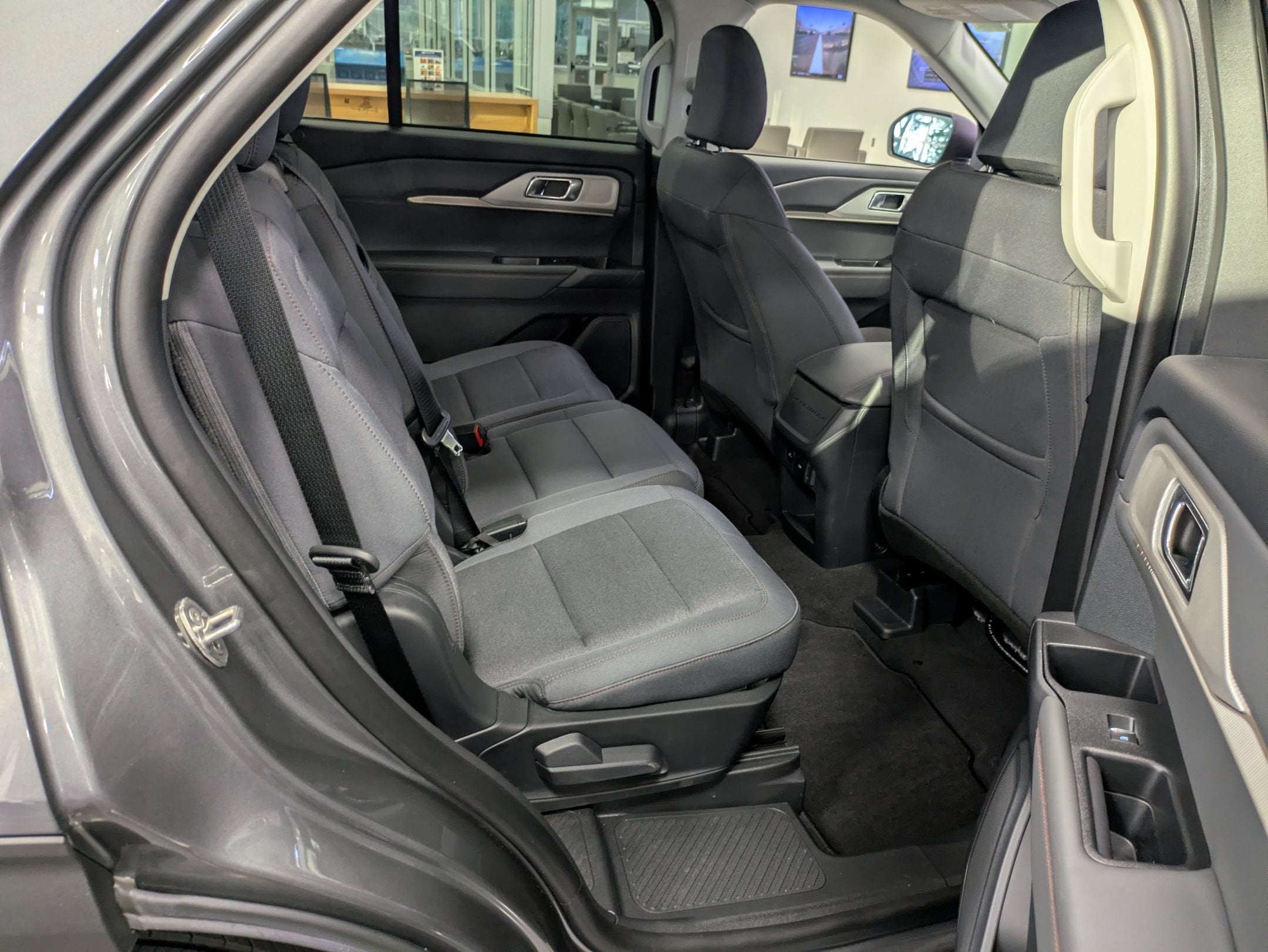 2026 Ford Explorer Active w/100A Pkg - Crossroads Courtesy Demo