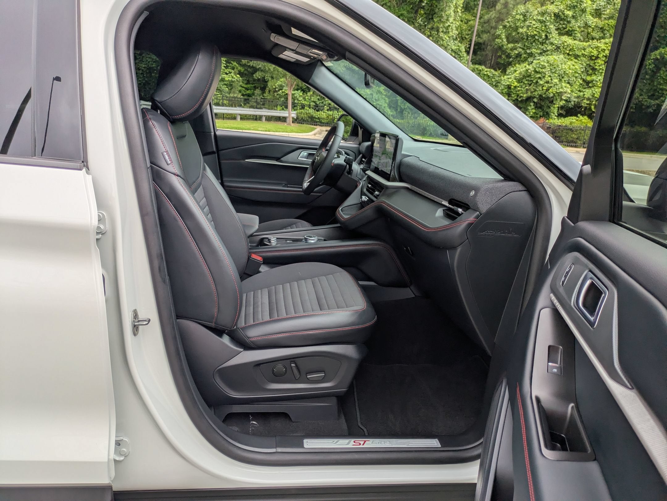 2026 Ford Explorer ST-Line - Crossroads Courtesy Demo