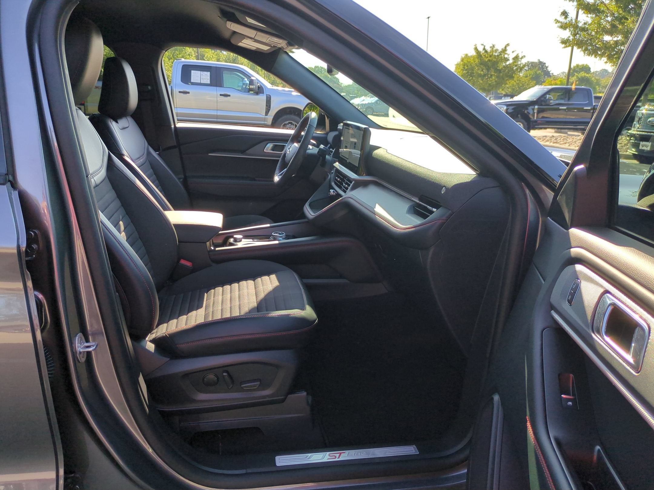 2026 Ford Explorer ST-Line - Crossroads Courtesy Demo