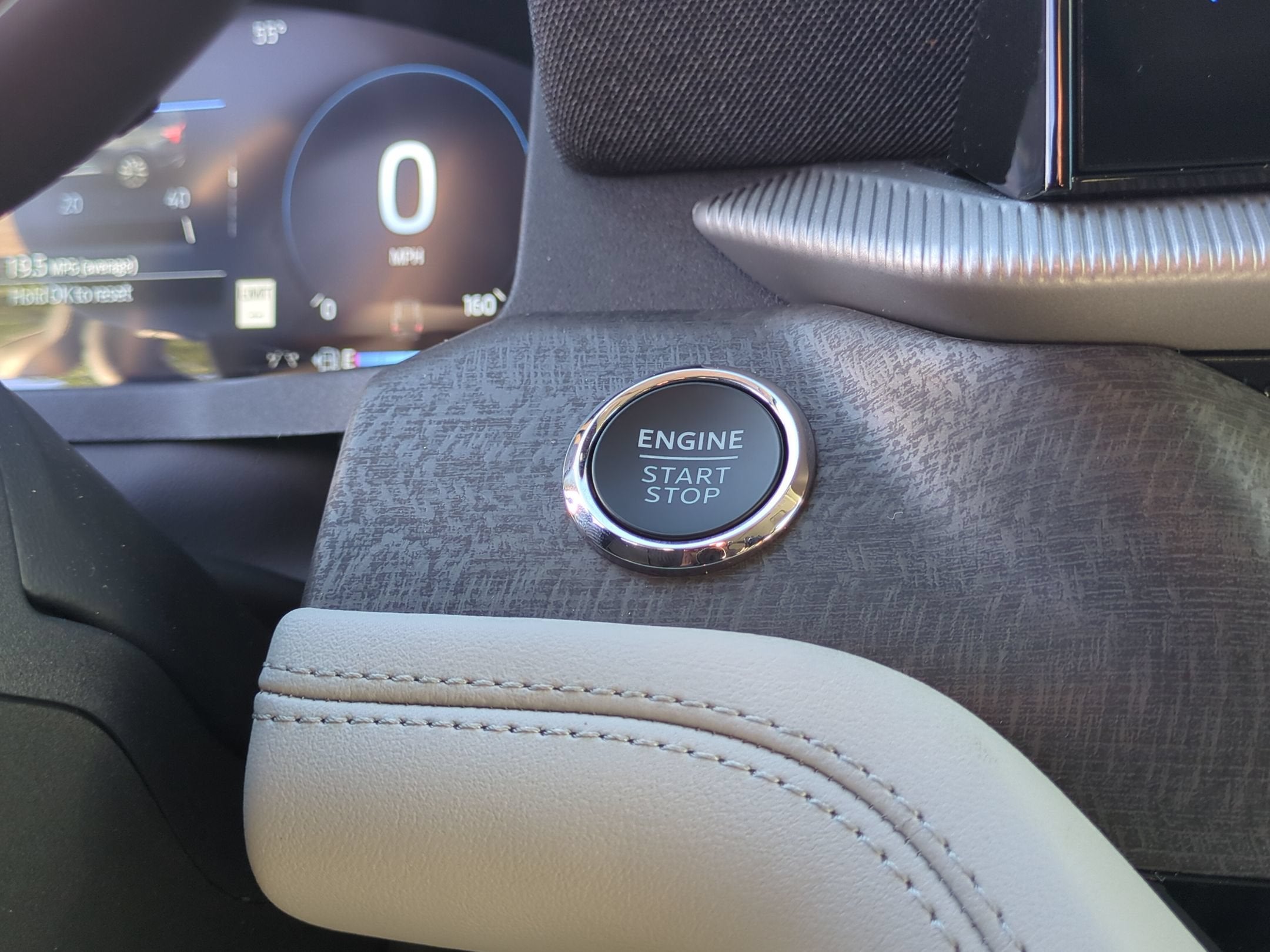 2026 Ford Explorer Platinum - Crossroads Courtesy Demo