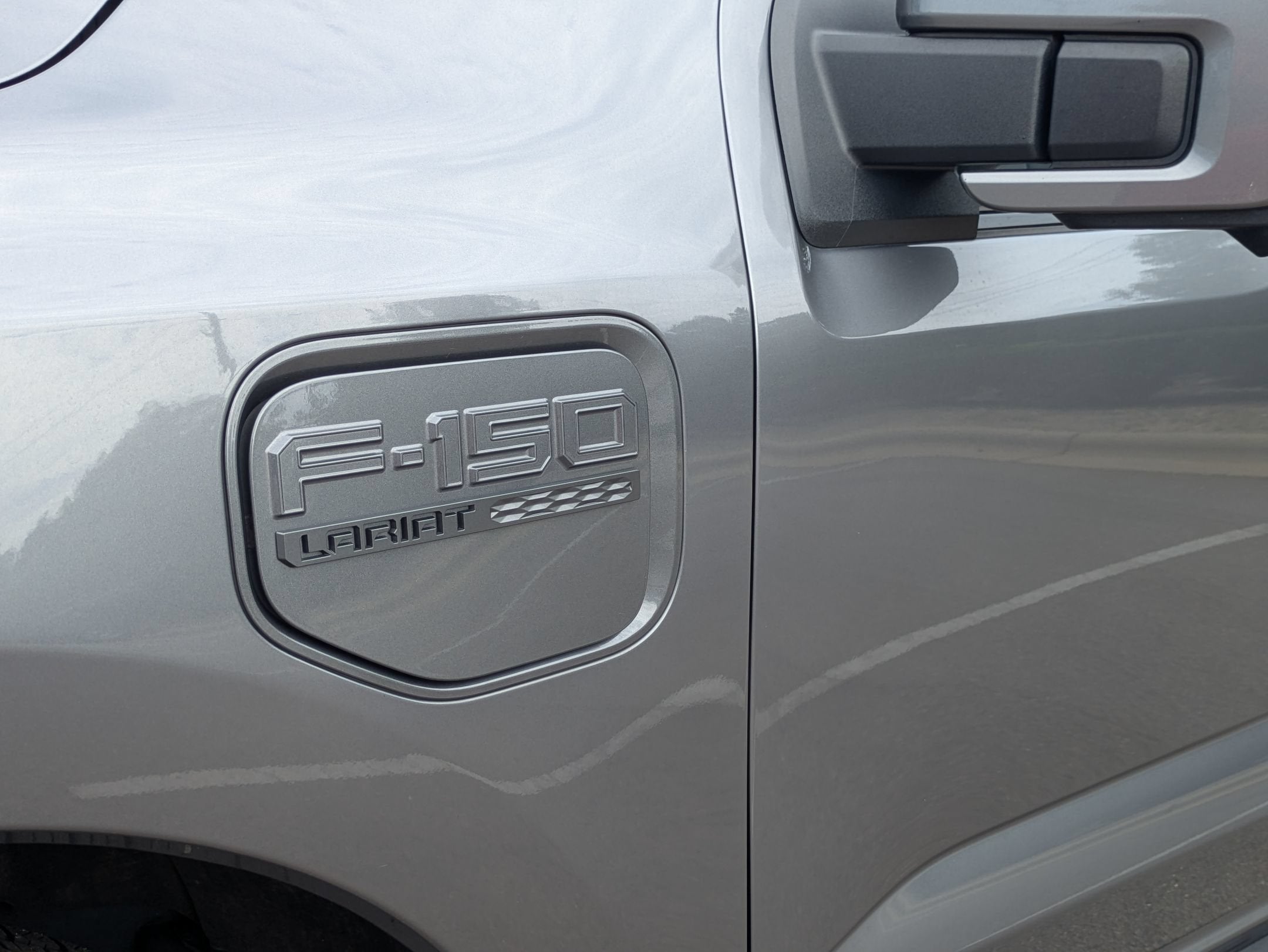 2023 Ford F-150 Lightning LARIAT