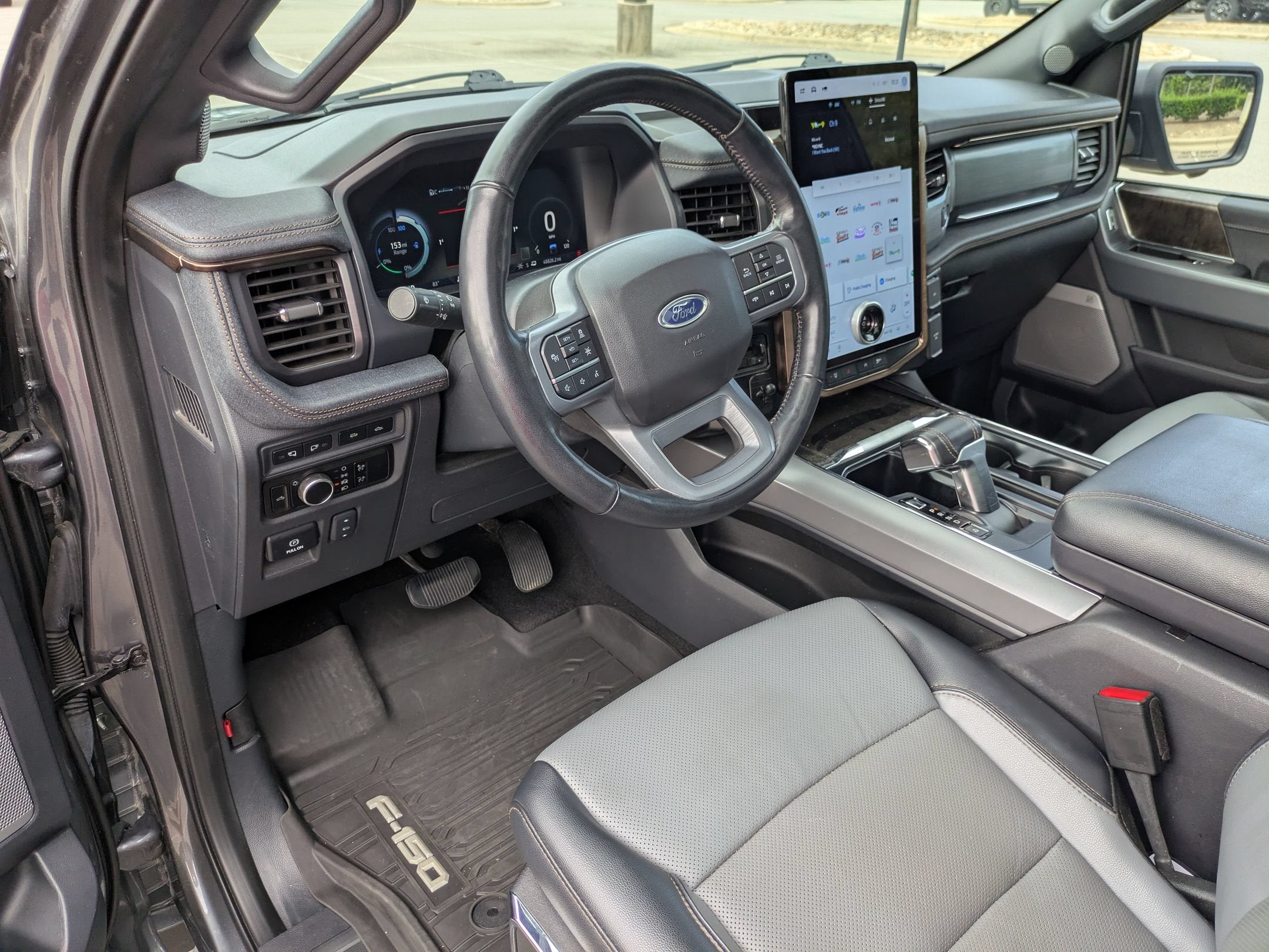 2023 Ford F-150 Lightning LARIAT