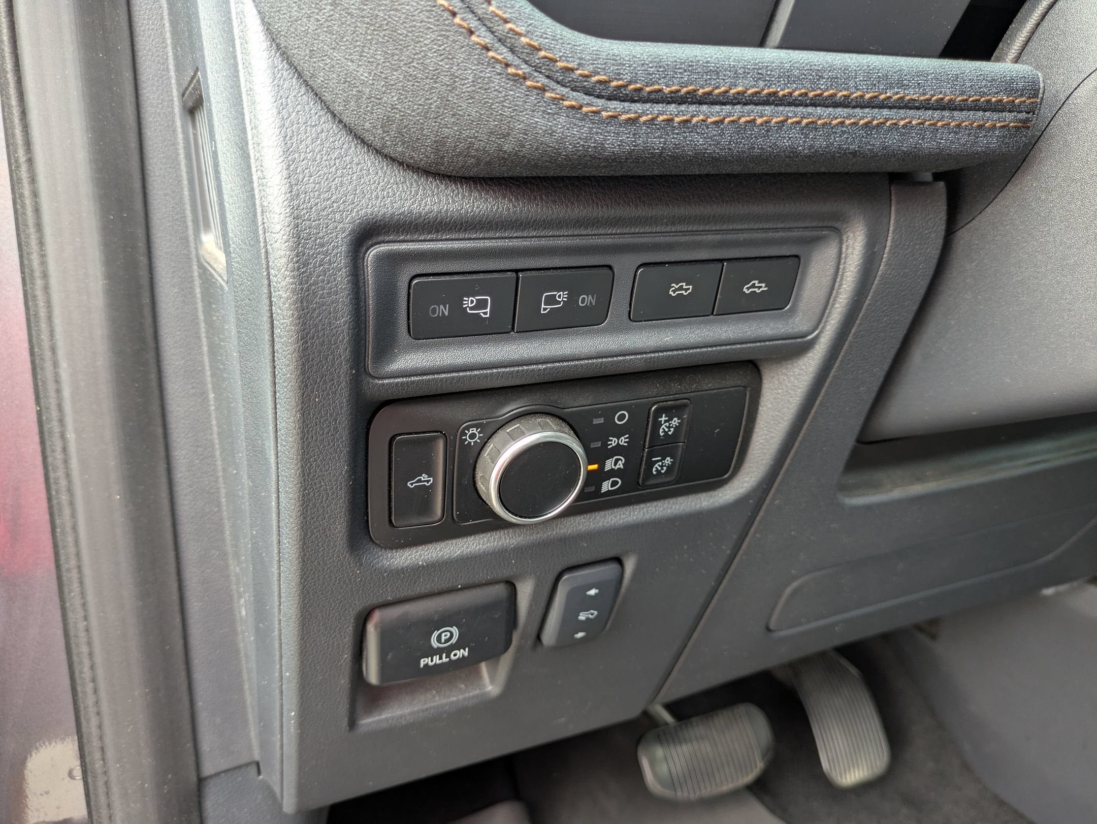 2023 Ford F-150 Lightning LARIAT