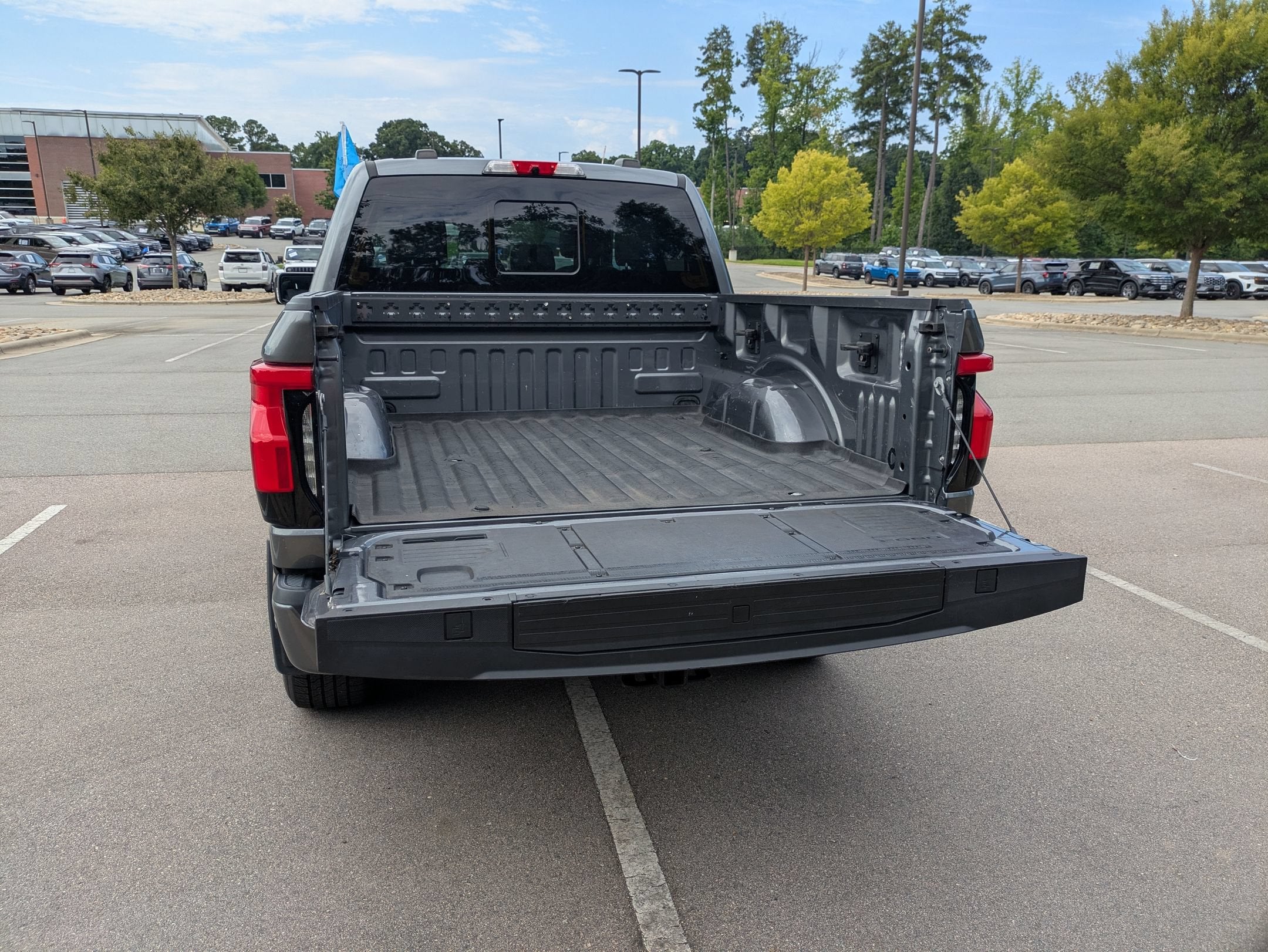 2023 Ford F-150 Lightning LARIAT