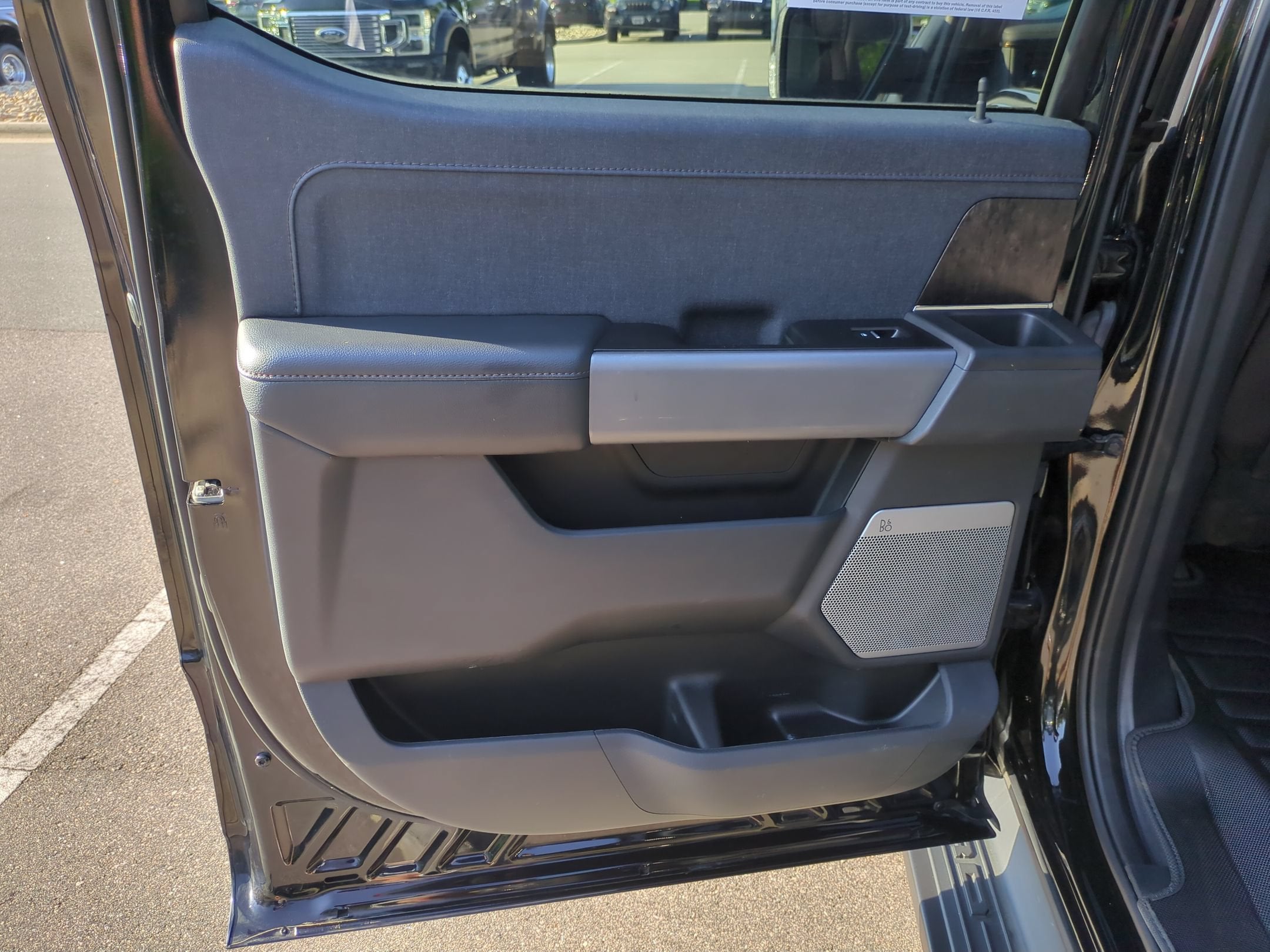 2023 Ford F-150 Lightning LARIAT