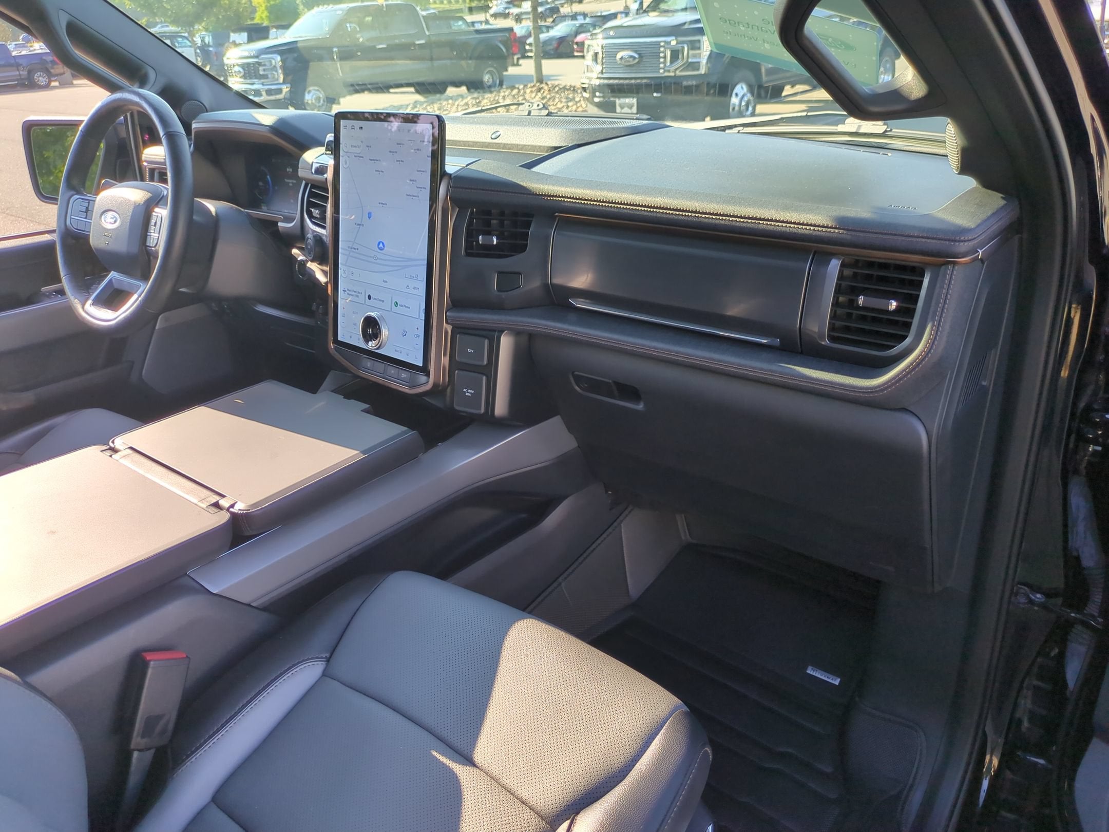 2023 Ford F-150 Lightning LARIAT