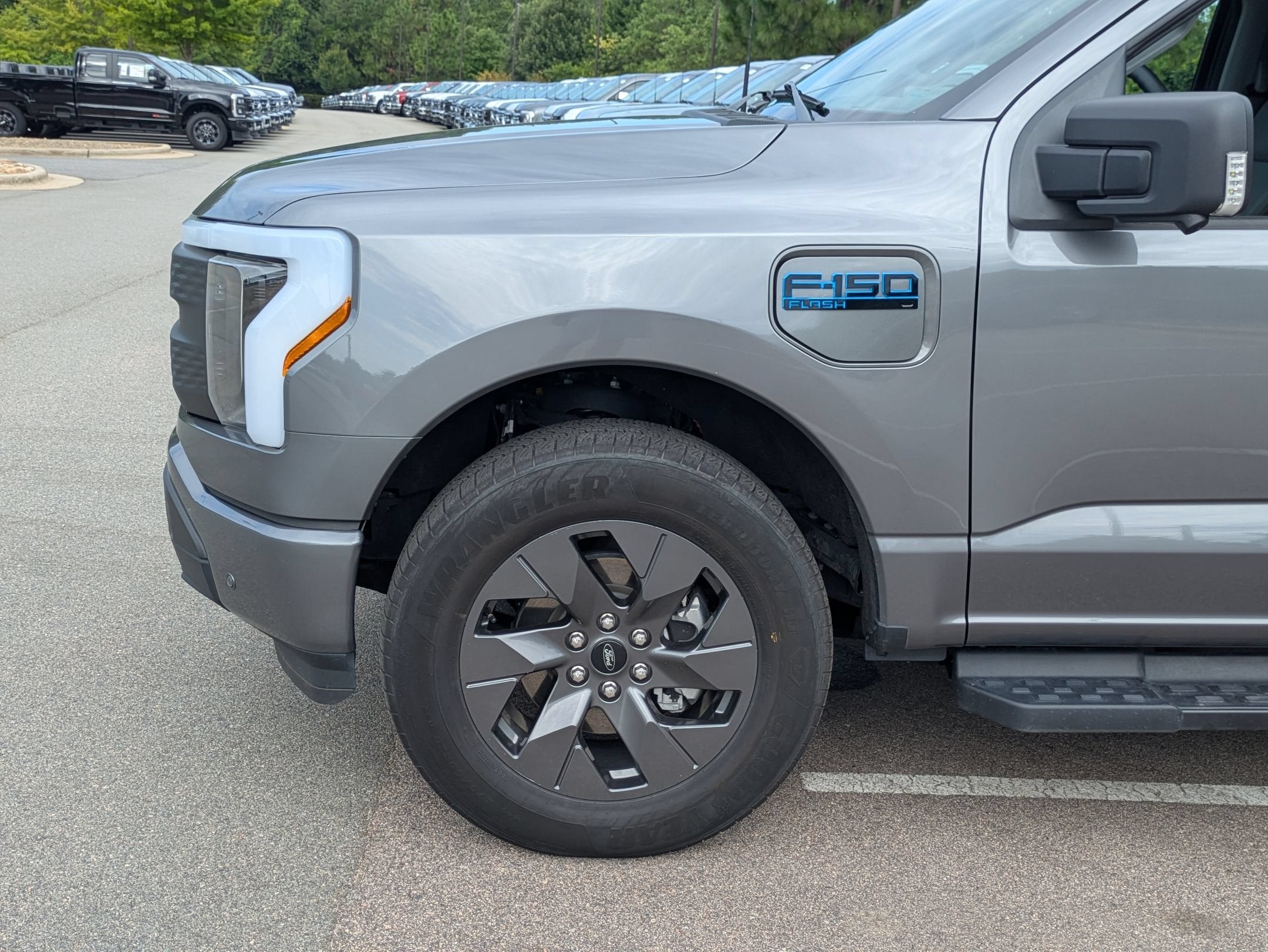 2024 Ford F-150 Lightning Flash