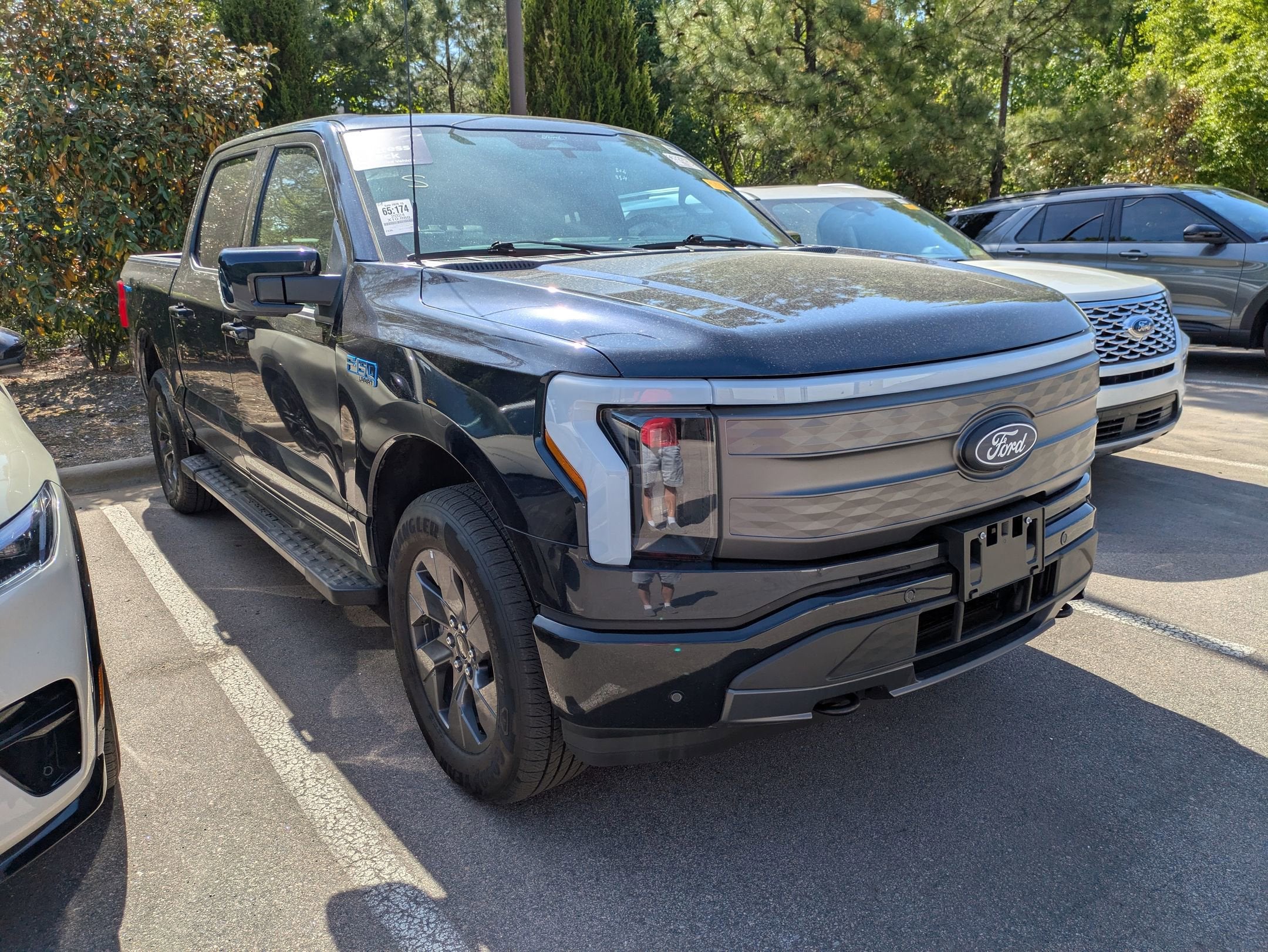 2024 Ford F-150 Lightning LARIAT