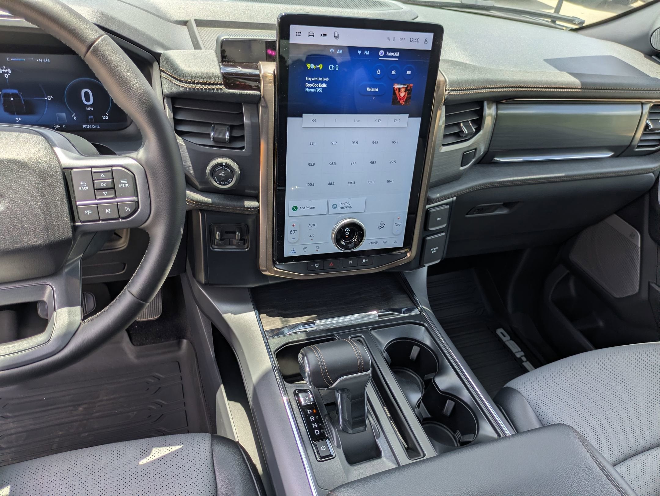 2025 Ford F-150 Lightning LARIAT
