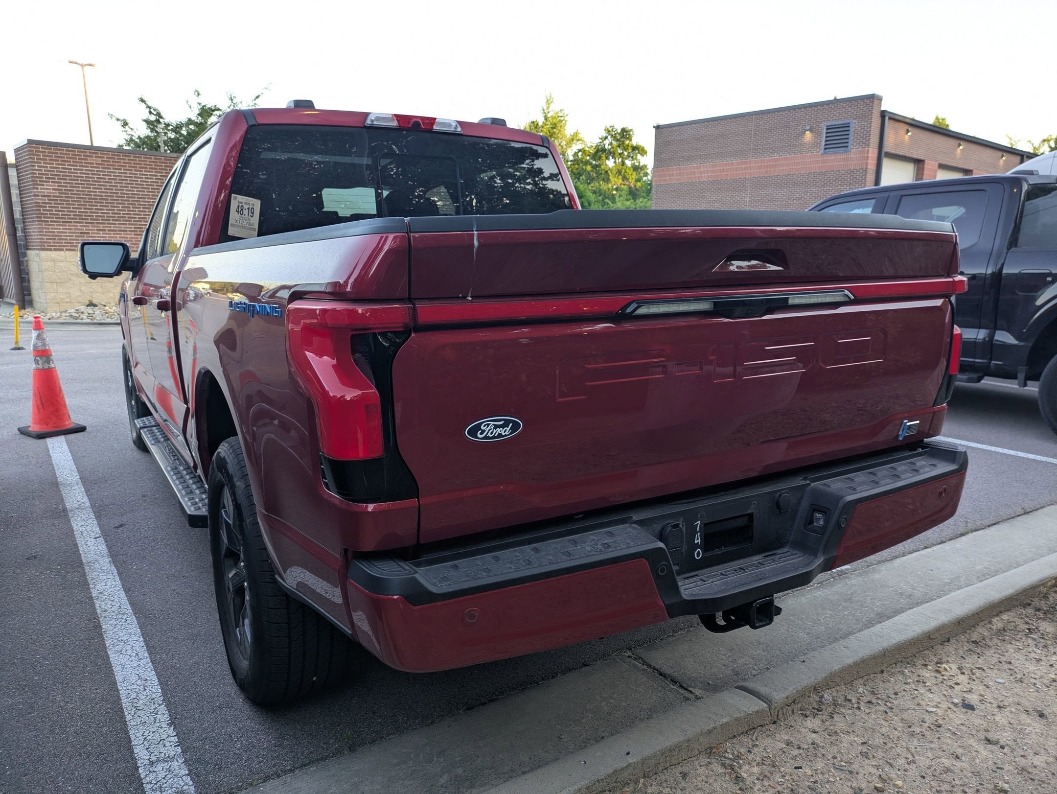 2025 Ford F-150 Lightning LARIAT
