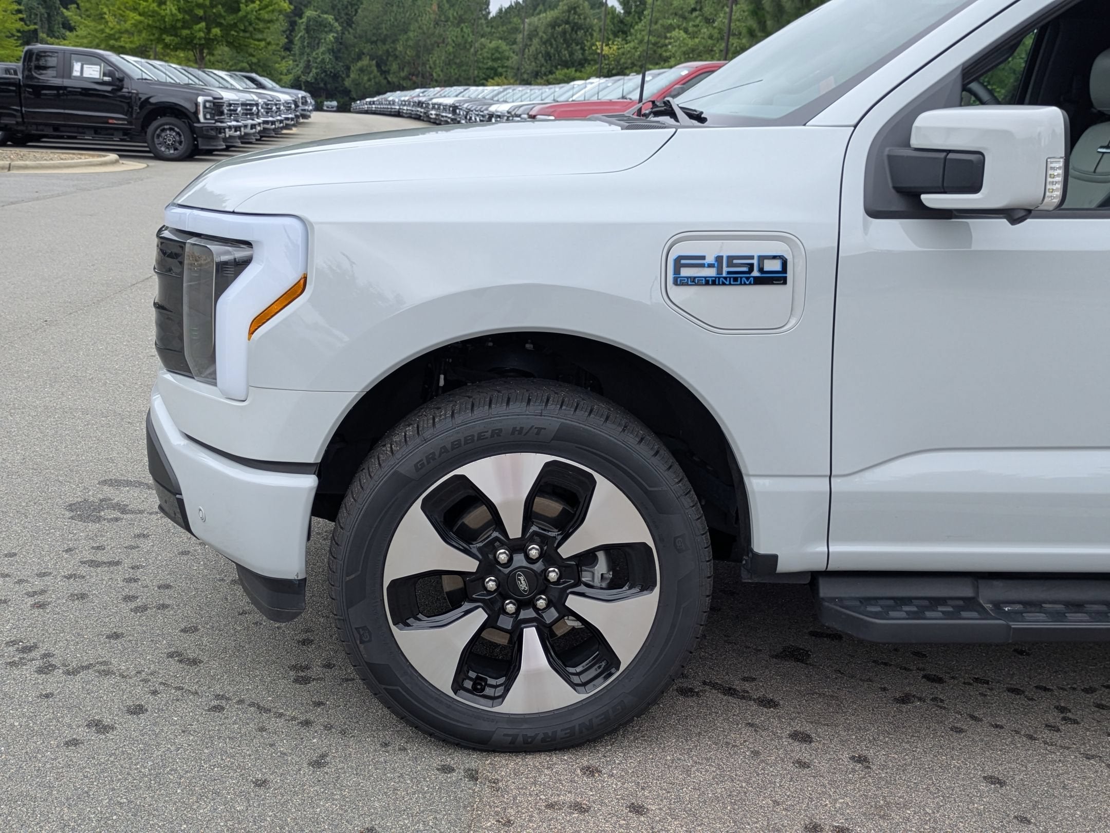 2024 Ford F-150 Lightning Platinum