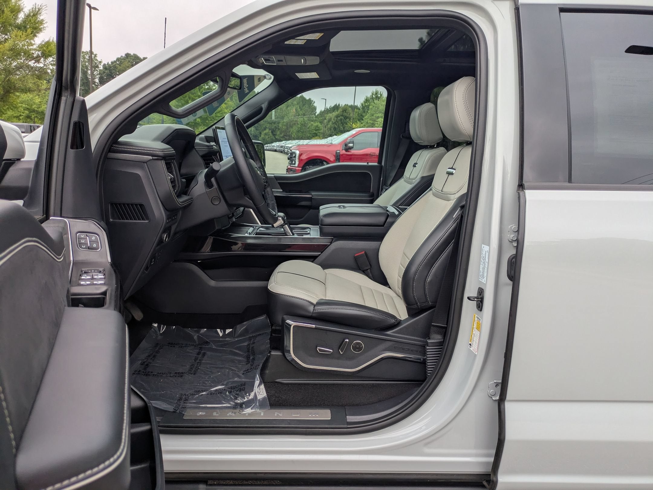 2024 Ford F-150 Lightning Platinum