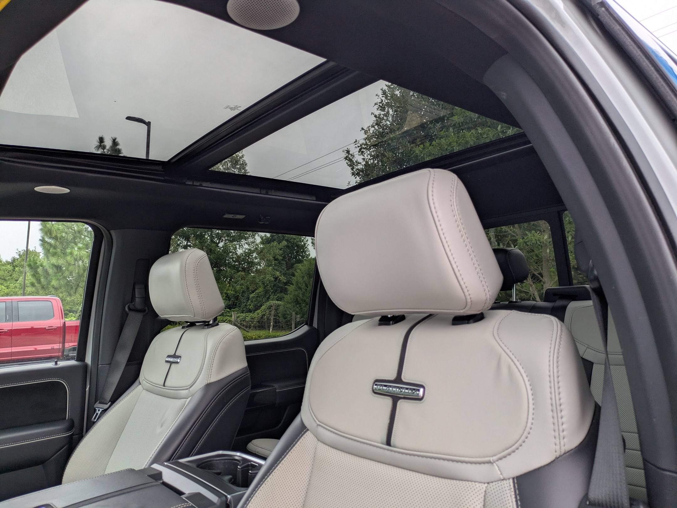 2024 Ford F-150 Lightning Platinum