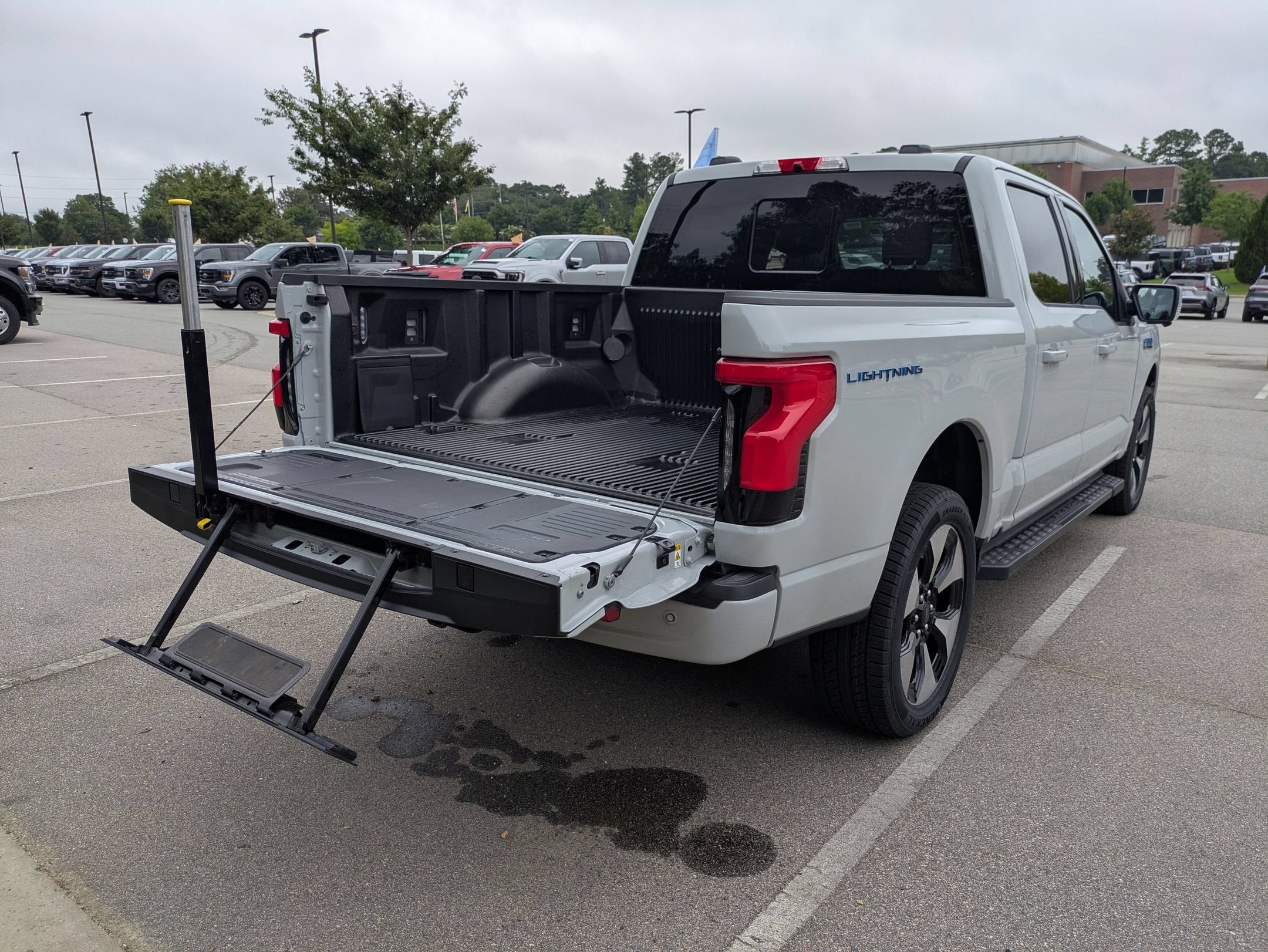 2024 Ford F-150 Lightning Platinum