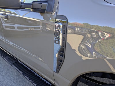 2027 Ford Super Duty F-250 SRW XLT
