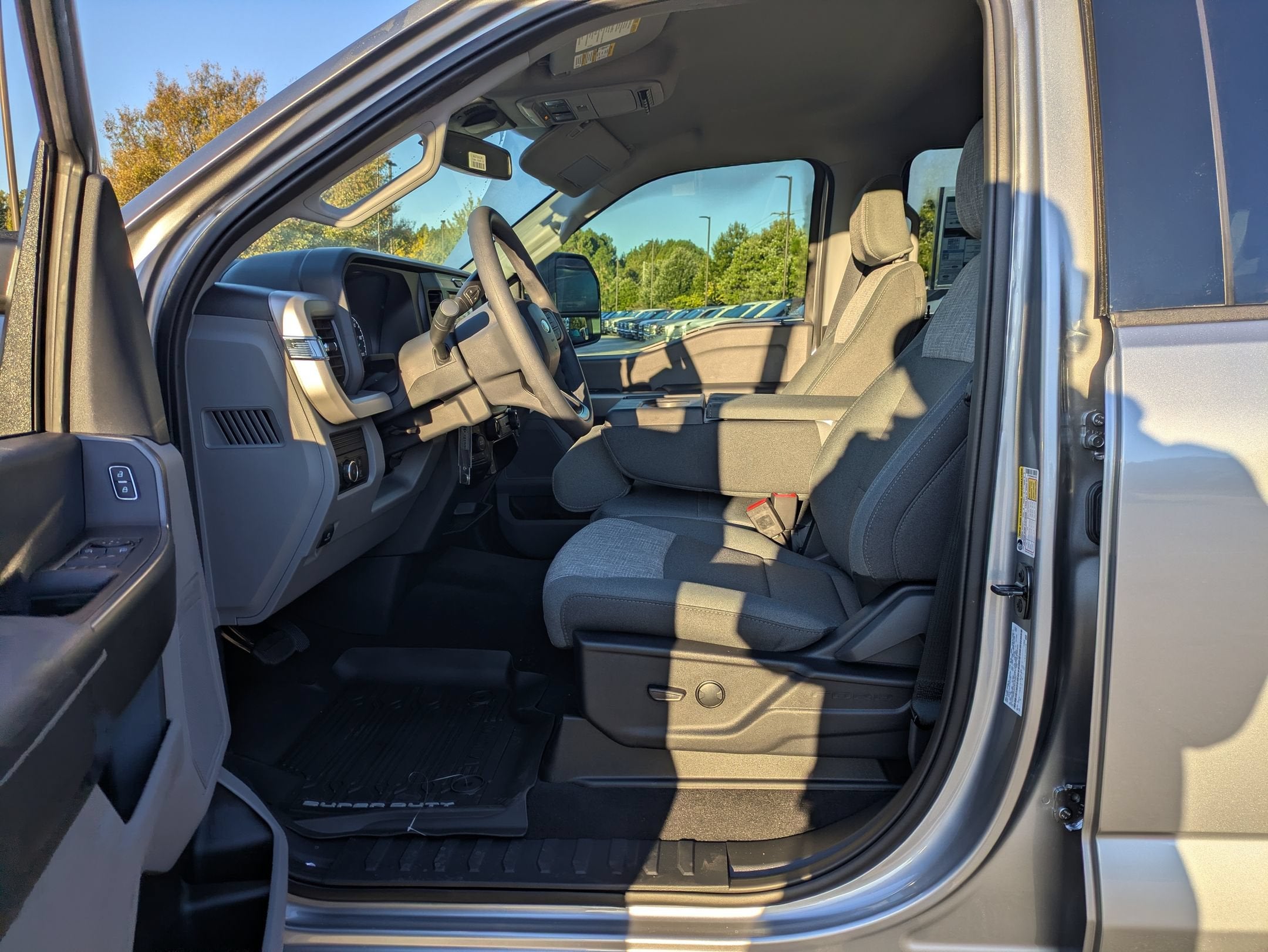 2027 Ford Super Duty F-250 SRW XLT