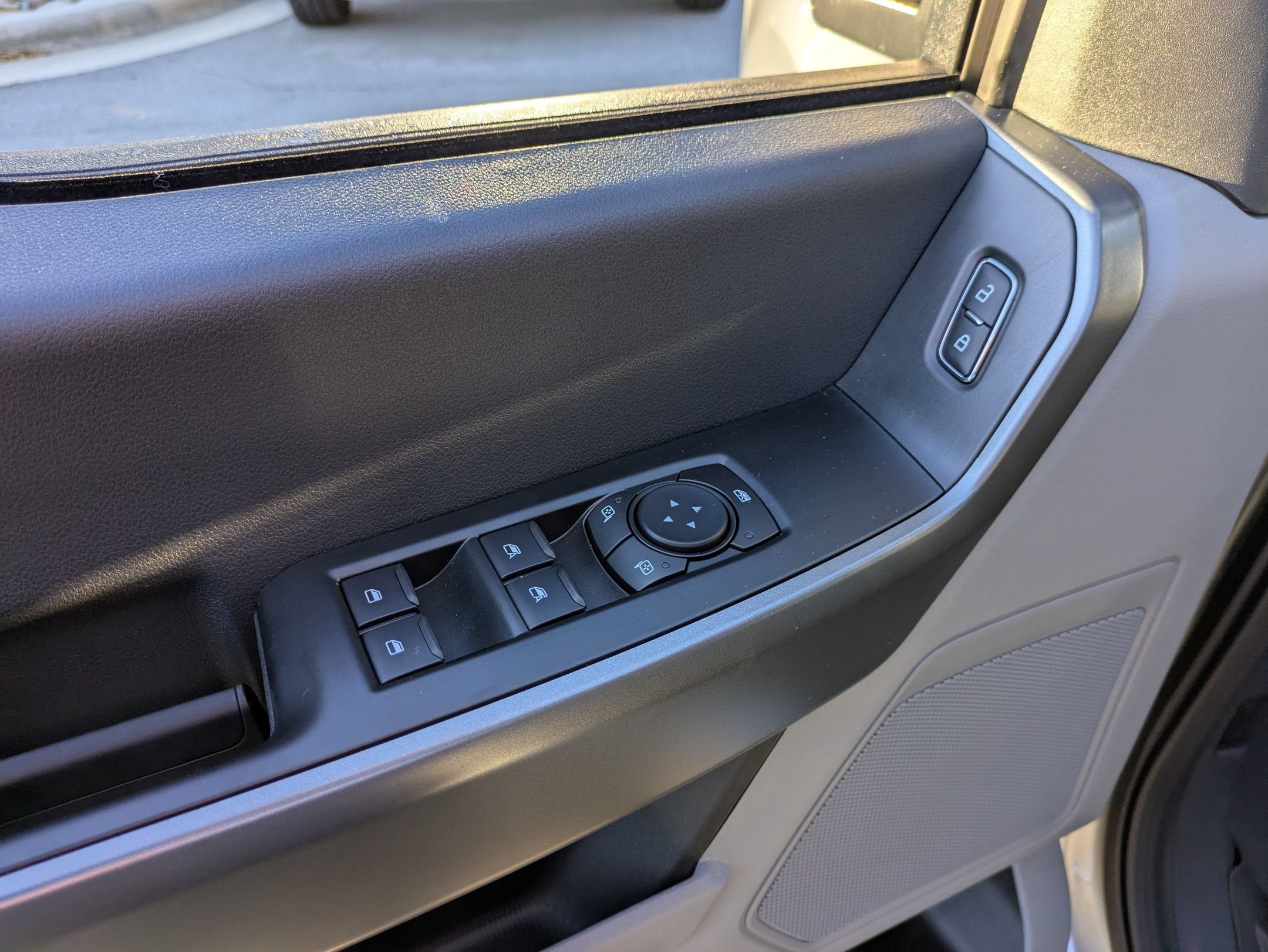 2027 Ford Super Duty F-250 SRW XLT