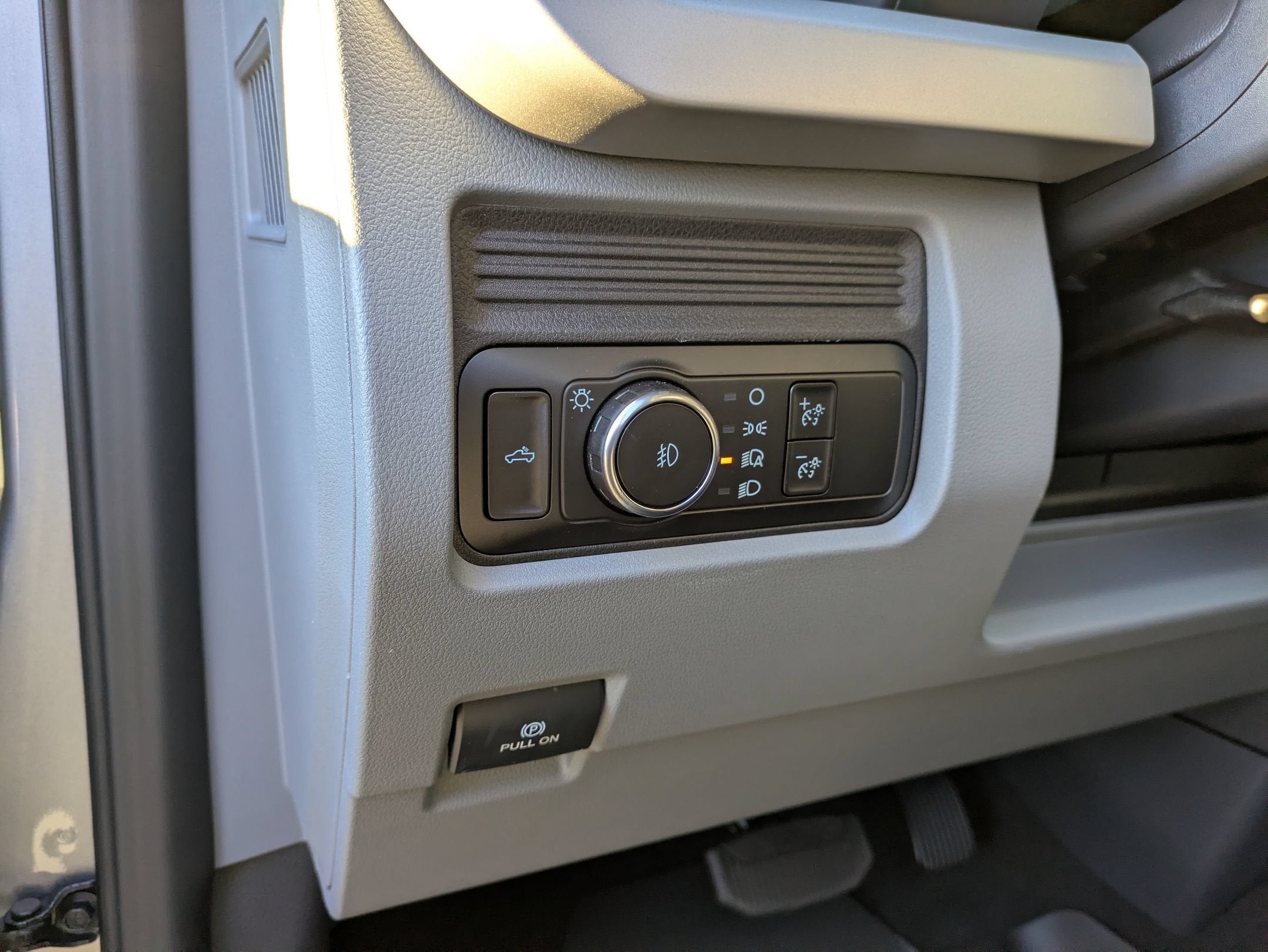 2027 Ford Super Duty F-250 SRW XLT