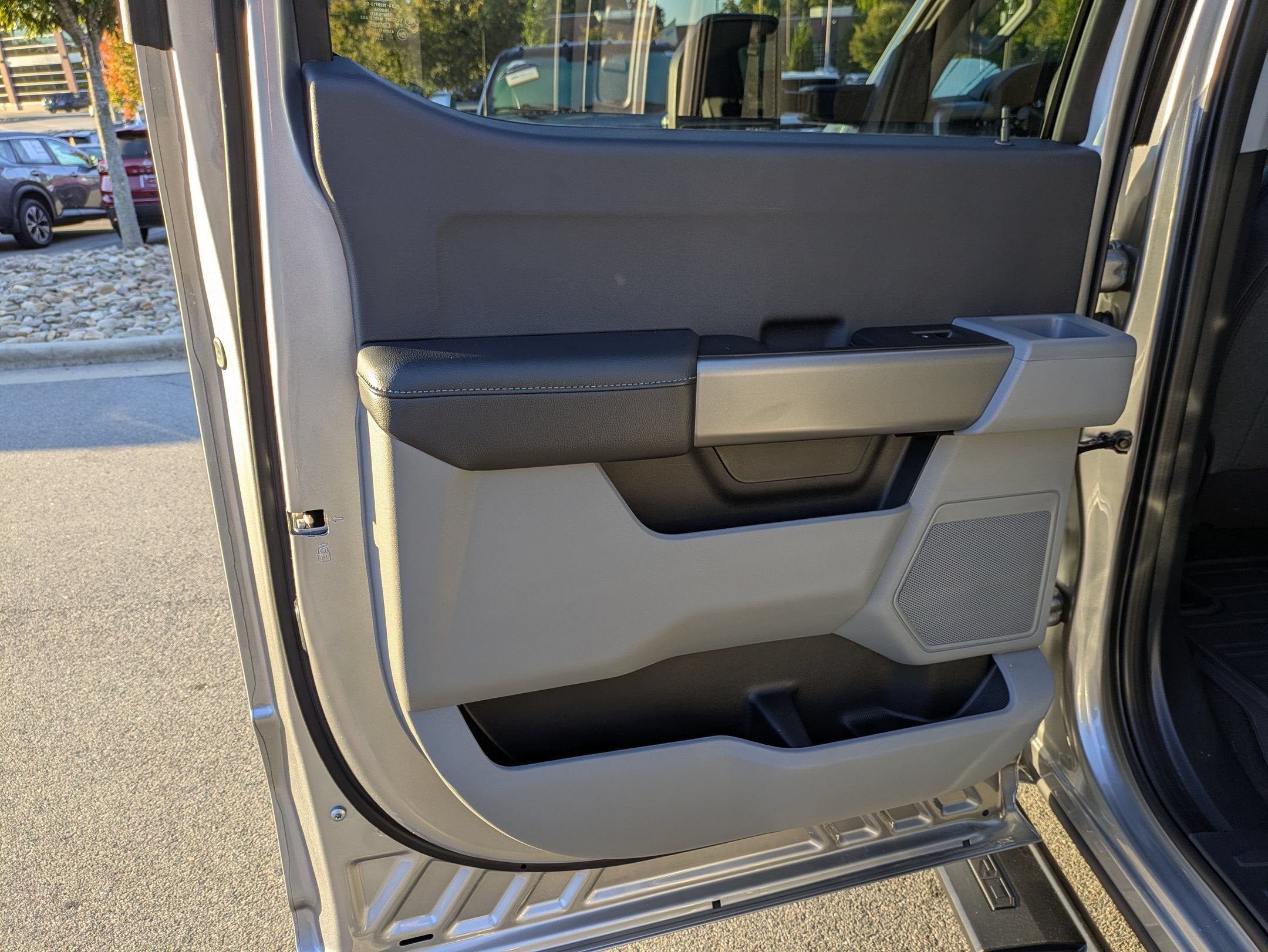 2027 Ford Super Duty F-250 SRW XLT